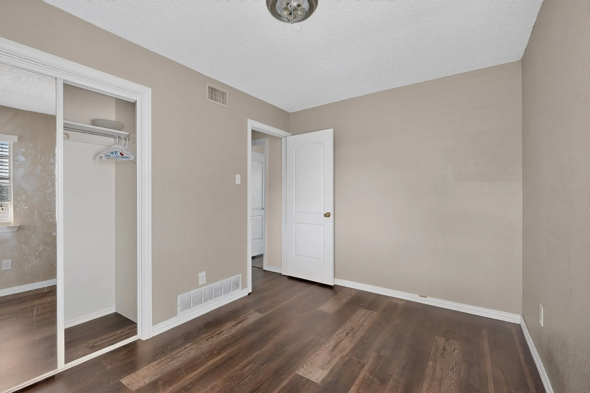 Single Family Residence For Sale in Dallas County , 5026 Boca Raton Drive, Garland, Texas 75043, 4 Bedroom, 3 Bathroom, 2 Garage spaces, 2,030 Sqft, built in 1972, mls#21406146, Real Estate Agent in Garland, Homes For Sale in Dallas county, Homes For Sale in Garland, Realtor in Garland Texas, Real Estate Brokerage Independent Realty Texas, Luminita Cordes Realtor