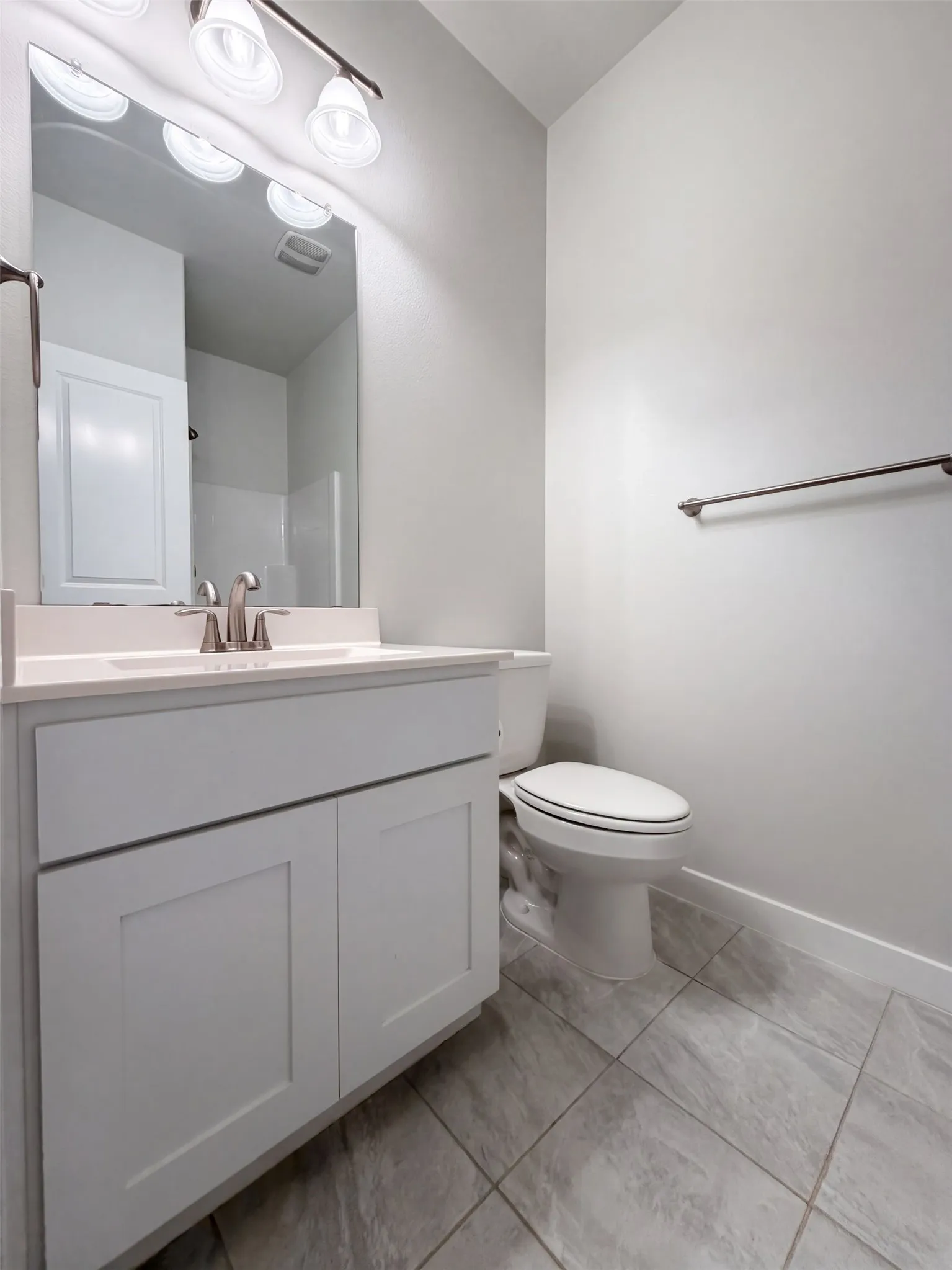 Single Family Residence For Sale in Grayson County , 402 N Race Street, Tioga, Texas 76271, 5 Bedroom, 3 Bathroom, 2 Garage spaces, 2,269 Sqft, built in 2021, mls#21407617, Real Estate Agent in Tioga, Homes For Sale in Grayson county, Homes For Sale in Tioga, Realtor in Tioga Texas, Real Estate Brokerage Independent Realty Texas, Luminita Cordes Realtor