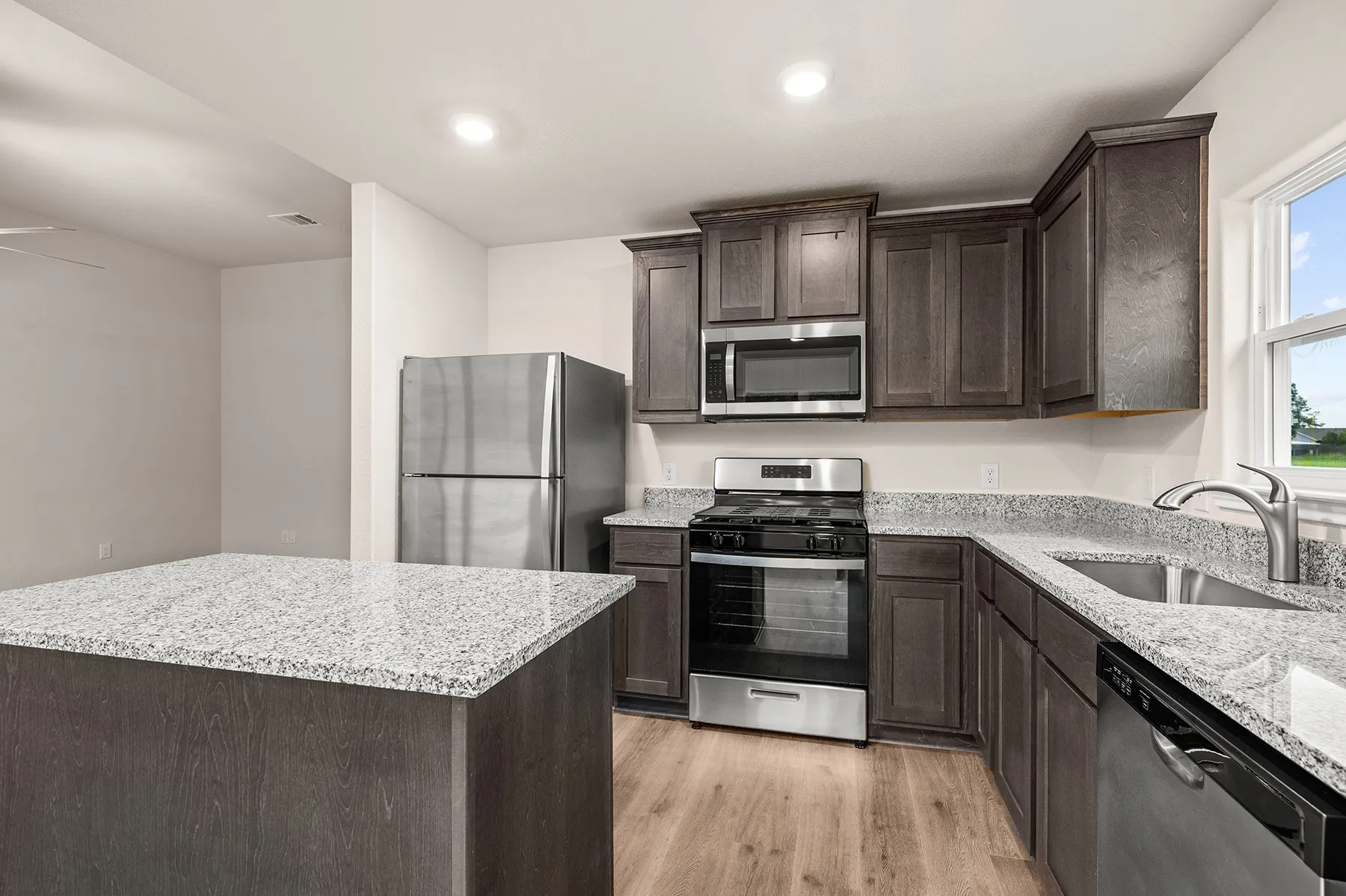 Single Family Residence For Rent in Kaufman County , 132 North Island Drive, Terrell, Texas 75160, 3 Bedroom, 2 Bathroom, 2 Garage spaces, 1,316 Sqft, built in 2026, mls#21408208, Real Estate Agent in Terrell, Homes For Rent in Kaufman county, Homes For Rent in Terrell, Realtor in Terrell Texas, Real Estate Brokerage Independent Realty Texas, Luminita Cordes Realtor