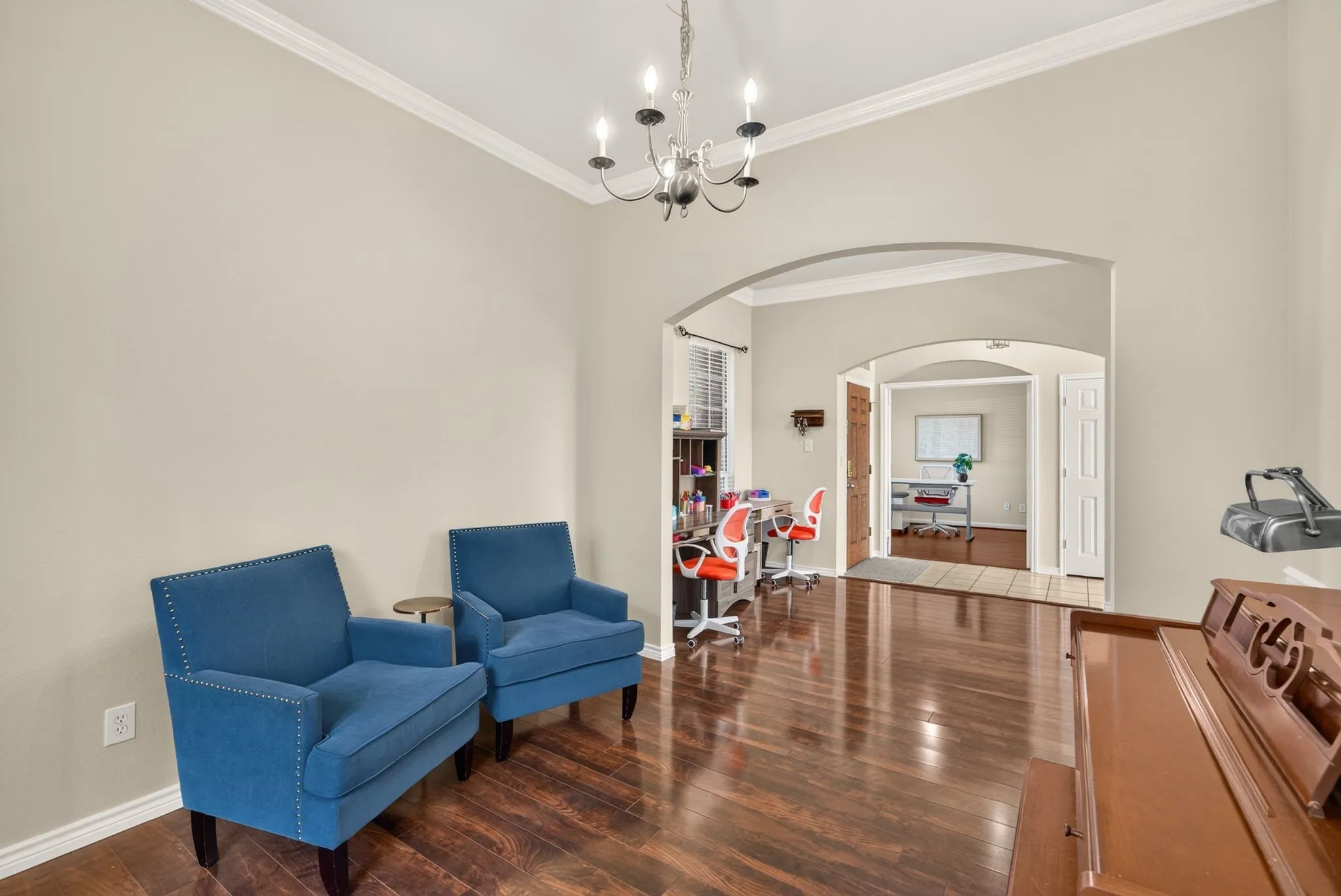 Single Family Residence For Sale in Denton County , 9150 Bastille Way, Frisco, Texas 75033, 4 Bedroom, 2 Bathroom, 2 Garage spaces, 2,247 Sqft, built in 2005, mls#21404899, Real Estate Agent in Frisco, Homes For Sale in Denton county, Homes For Sale in Frisco, Realtor in Frisco Texas, Real Estate Brokerage Independent Realty Texas, Luminita Cordes Realtor