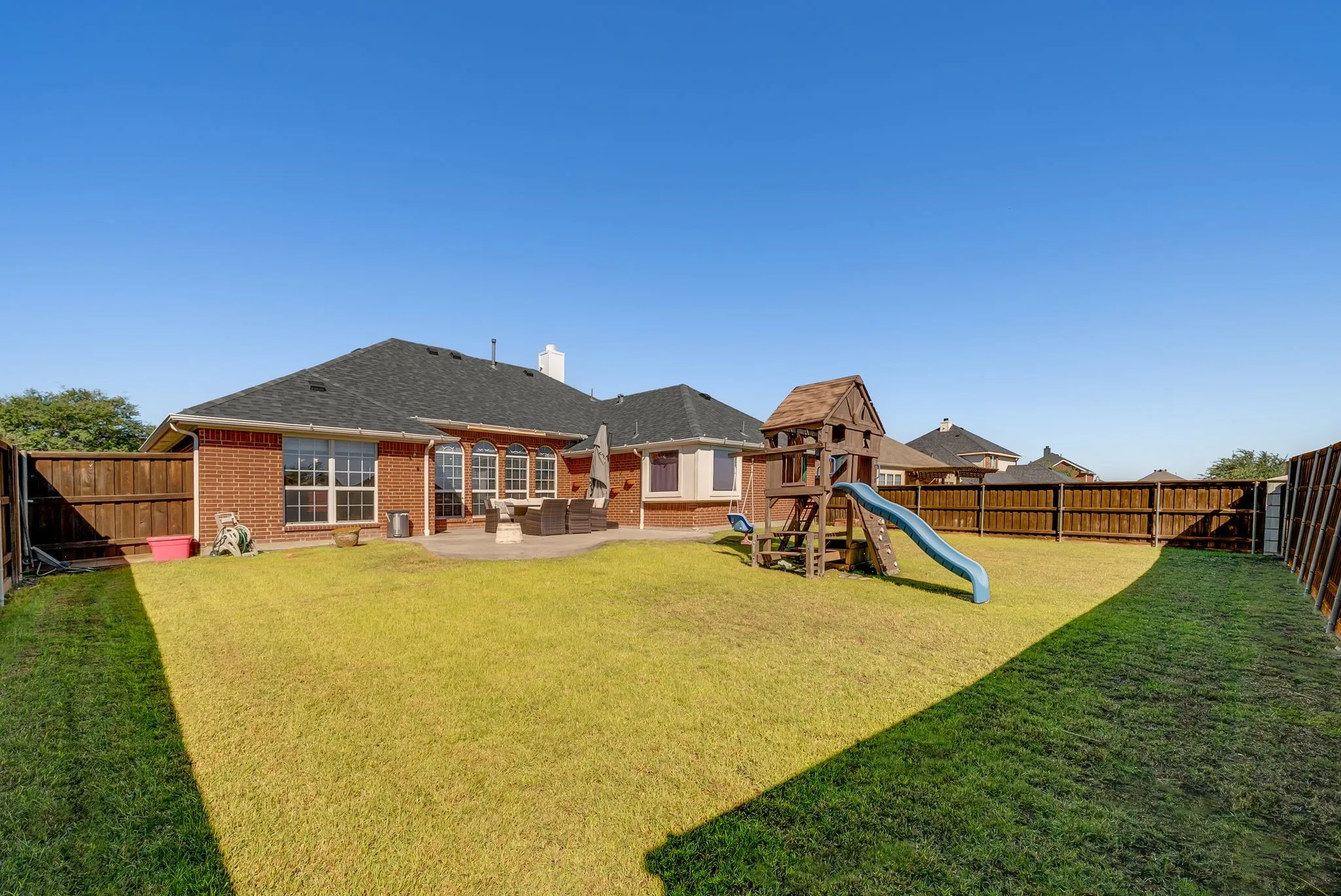 Single Family Residence For Sale in Denton County , 9150 Bastille Way, Frisco, Texas 75033, 4 Bedroom, 2 Bathroom, 2 Garage spaces, 2,247 Sqft, built in 2005, mls#21404899, Real Estate Agent in Frisco, Homes For Sale in Denton county, Homes For Sale in Frisco, Realtor in Frisco Texas, Real Estate Brokerage Independent Realty Texas, Luminita Cordes Realtor