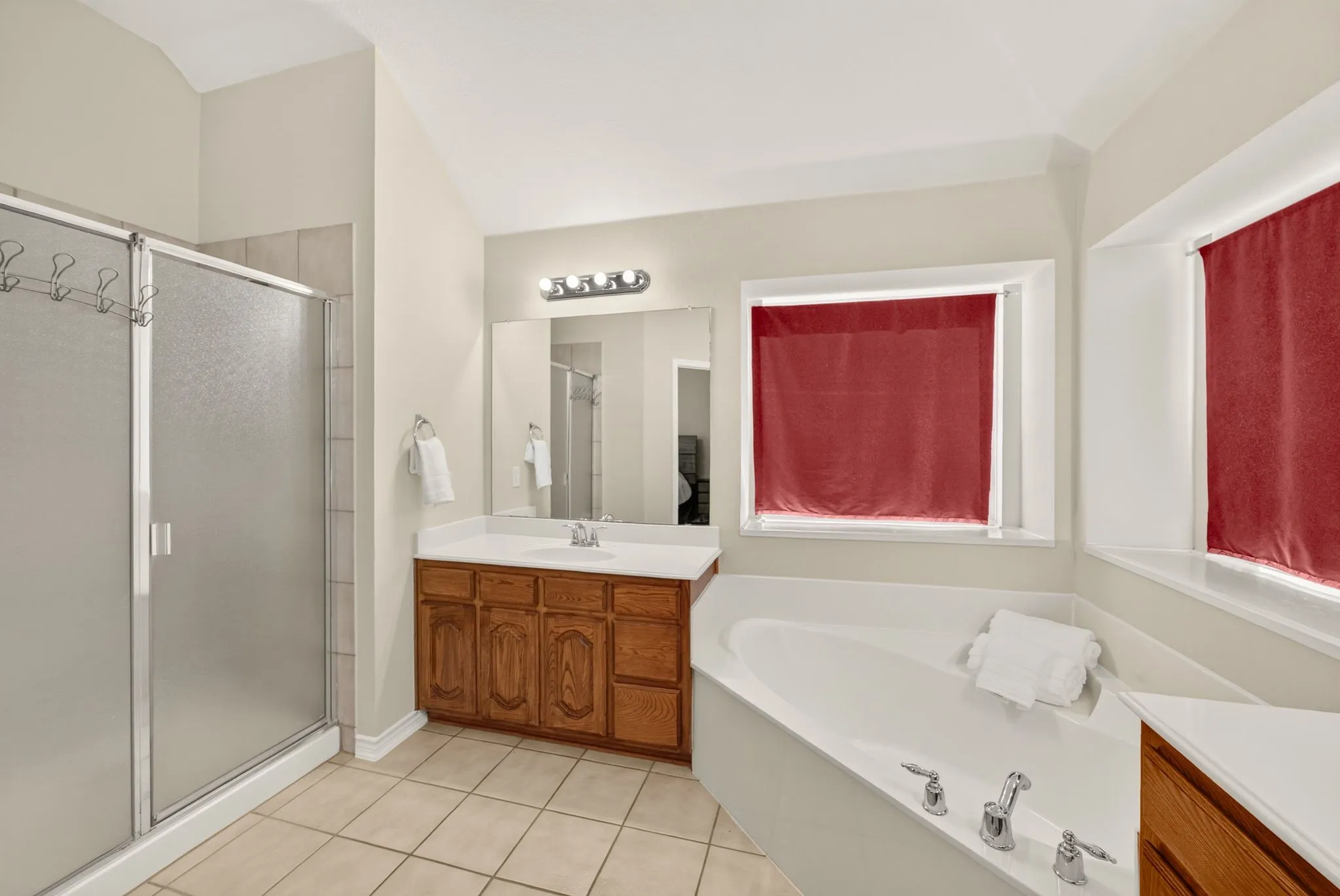 Single Family Residence For Sale in Denton County , 9150 Bastille Way, Frisco, Texas 75033, 4 Bedroom, 2 Bathroom, 2 Garage spaces, 2,247 Sqft, built in 2005, mls#21404899, Real Estate Agent in Frisco, Homes For Sale in Denton county, Homes For Sale in Frisco, Realtor in Frisco Texas, Real Estate Brokerage Independent Realty Texas, Luminita Cordes Realtor