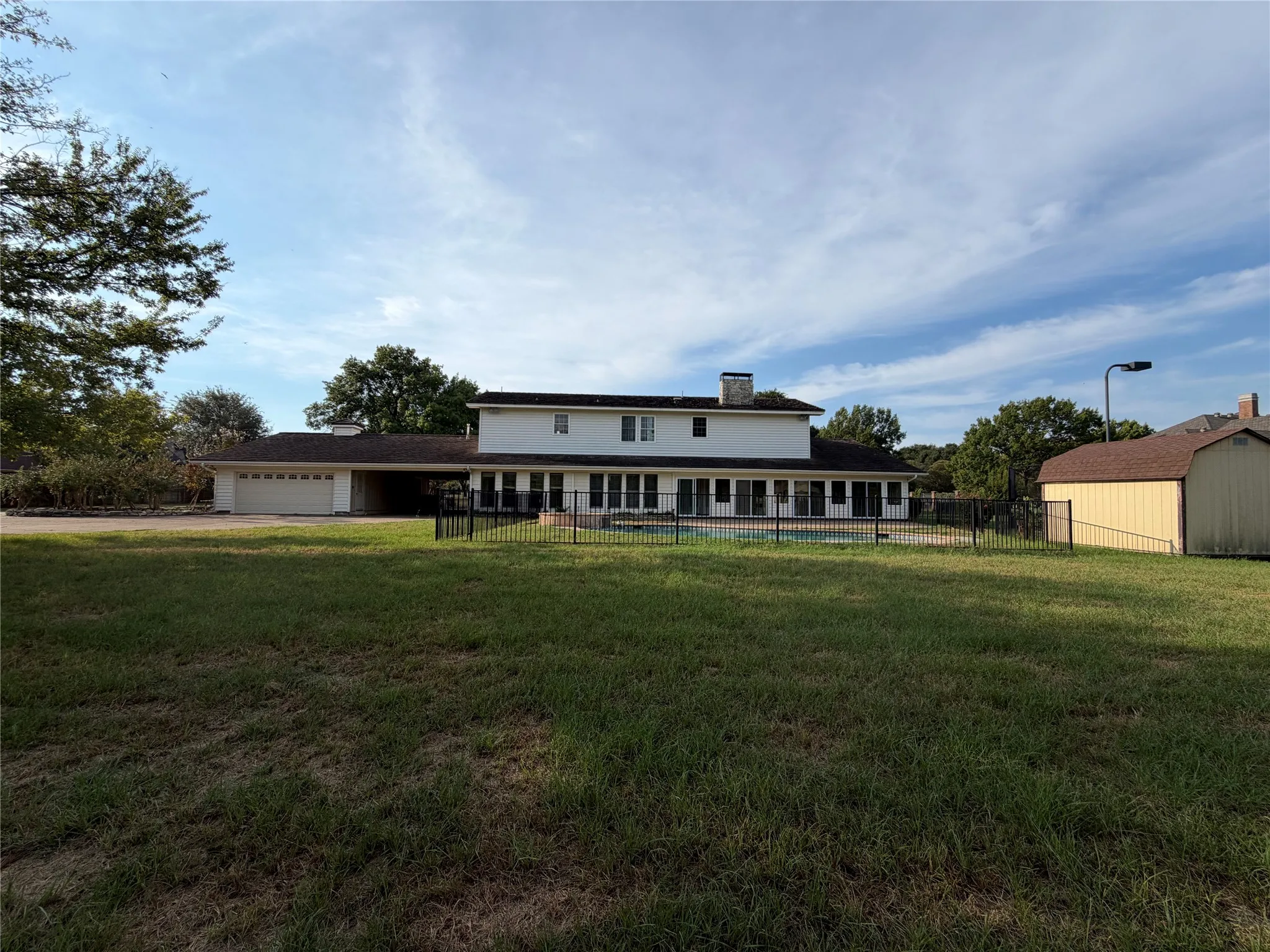 Single Family Residence For Sale in Tarrant County , 3111 Collard Road, Arlington, Texas 76017, 6 Bedroom, 4 Bathroom, 2 Garage spaces, 4,305 Sqft, built in 1976, mls#21407600, Real Estate Agent in Arlington, Homes For Sale in Tarrant county, Homes For Sale in Arlington, Realtor in Arlington Texas, Real Estate Brokerage Independent Realty Texas, Luminita Cordes Realtor