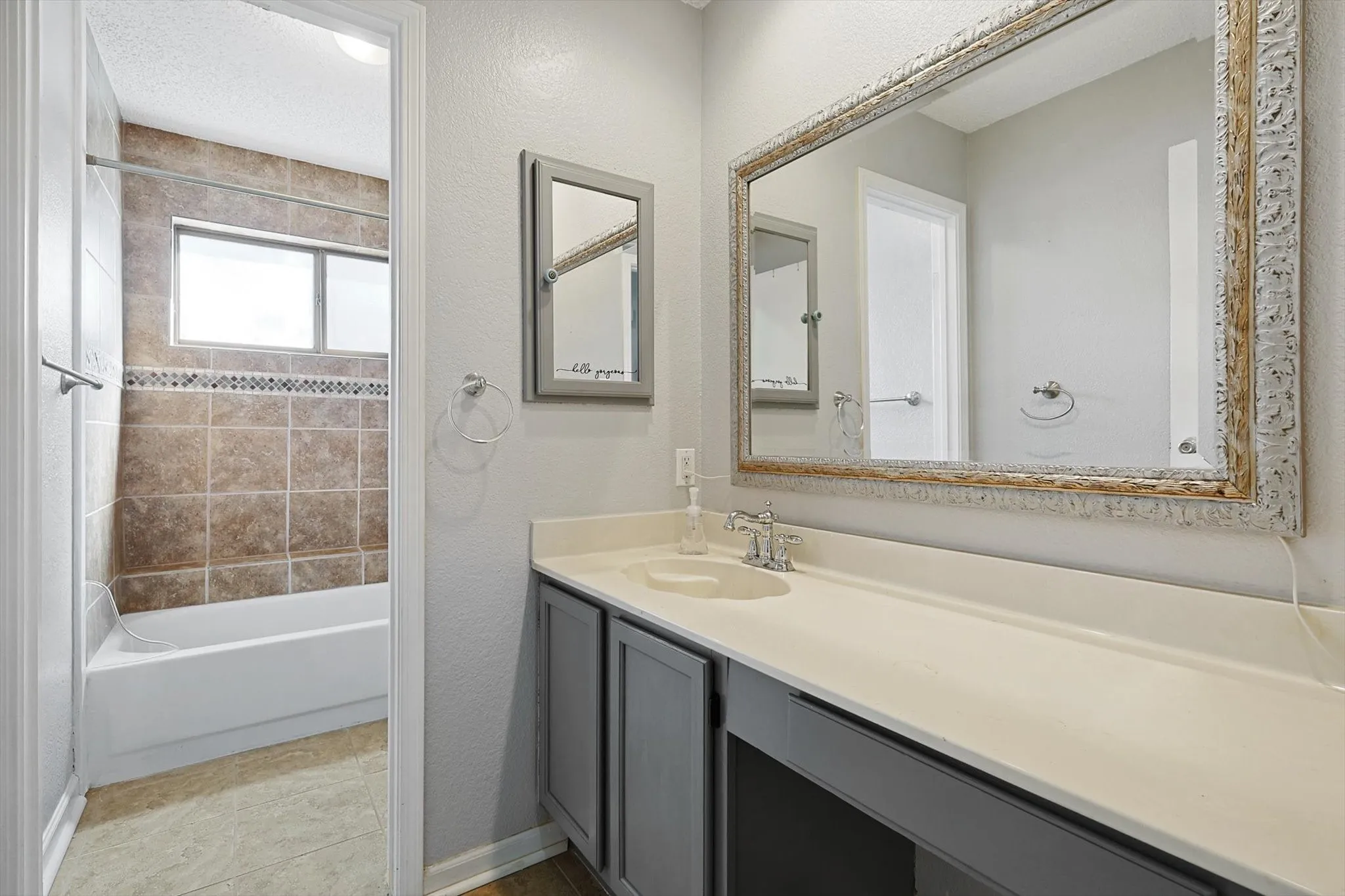 Single Family Residence For Rent in Dallas County , 266 Pinyon Lane, Coppell, Texas 75019, 3 Bedroom, 2 Bathroom, 2 Garage spaces, 1,598 Sqft, built in 1985, mls#21408214, Real Estate Agent in Coppell, Homes For Rent in Dallas county, Homes For Rent in Coppell, Realtor in Coppell Texas, Real Estate Brokerage Independent Realty Texas, Luminita Cordes Realtor