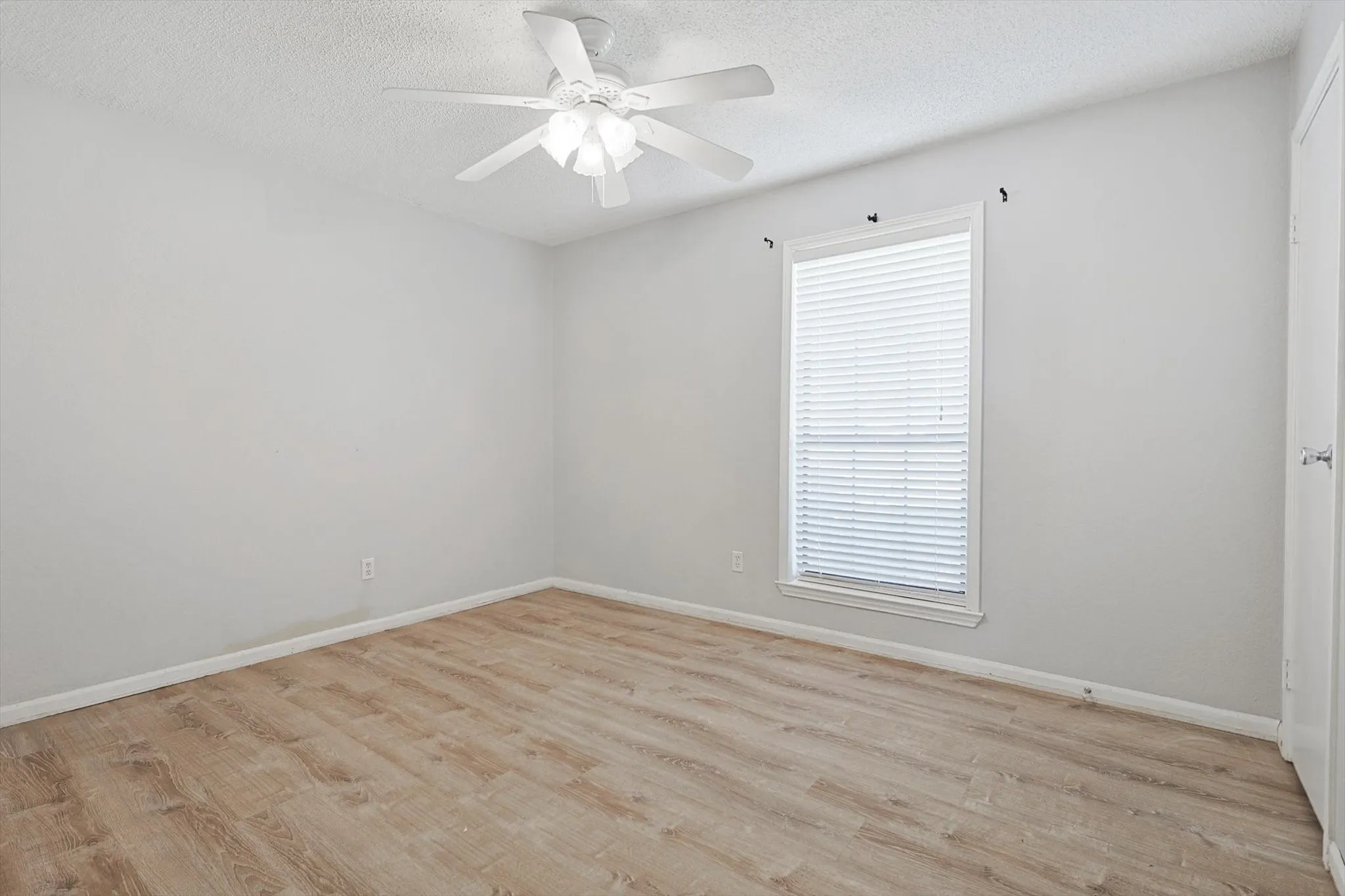 Single Family Residence For Rent in Dallas County , 266 Pinyon Lane, Coppell, Texas 75019, 3 Bedroom, 2 Bathroom, 2 Garage spaces, 1,598 Sqft, built in 1985, mls#21408214, Real Estate Agent in Coppell, Homes For Rent in Dallas county, Homes For Rent in Coppell, Realtor in Coppell Texas, Real Estate Brokerage Independent Realty Texas, Luminita Cordes Realtor