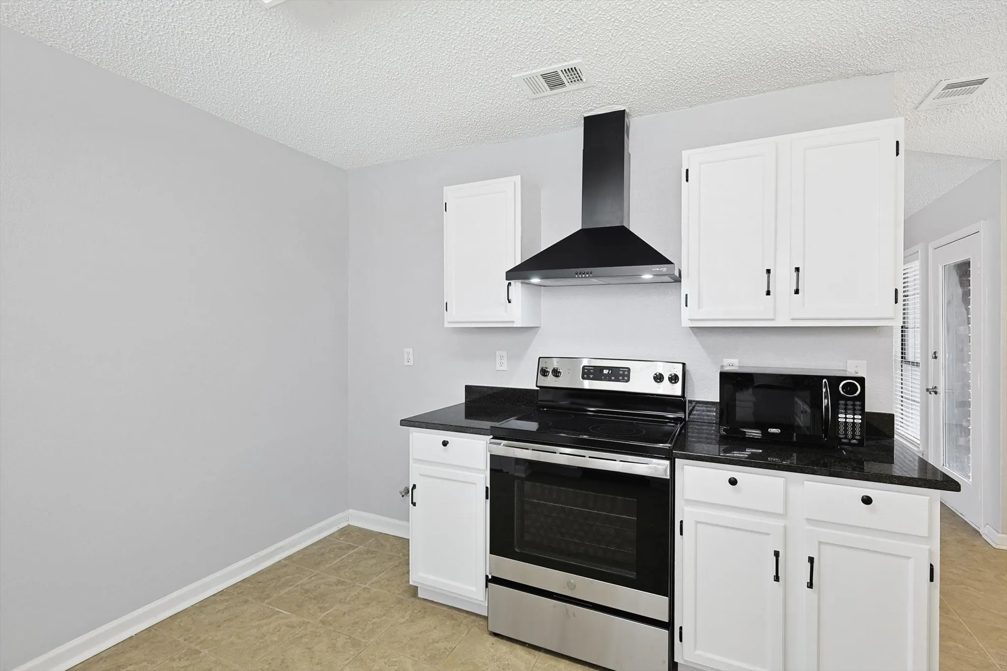 Single Family Residence For Rent in Dallas County , 266 Pinyon Lane, Coppell, Texas 75019, 3 Bedroom, 2 Bathroom, 2 Garage spaces, 1,598 Sqft, built in 1985, mls#21408214, Real Estate Agent in Coppell, Homes For Rent in Dallas county, Homes For Rent in Coppell, Realtor in Coppell Texas, Real Estate Brokerage Independent Realty Texas, Luminita Cordes Realtor
