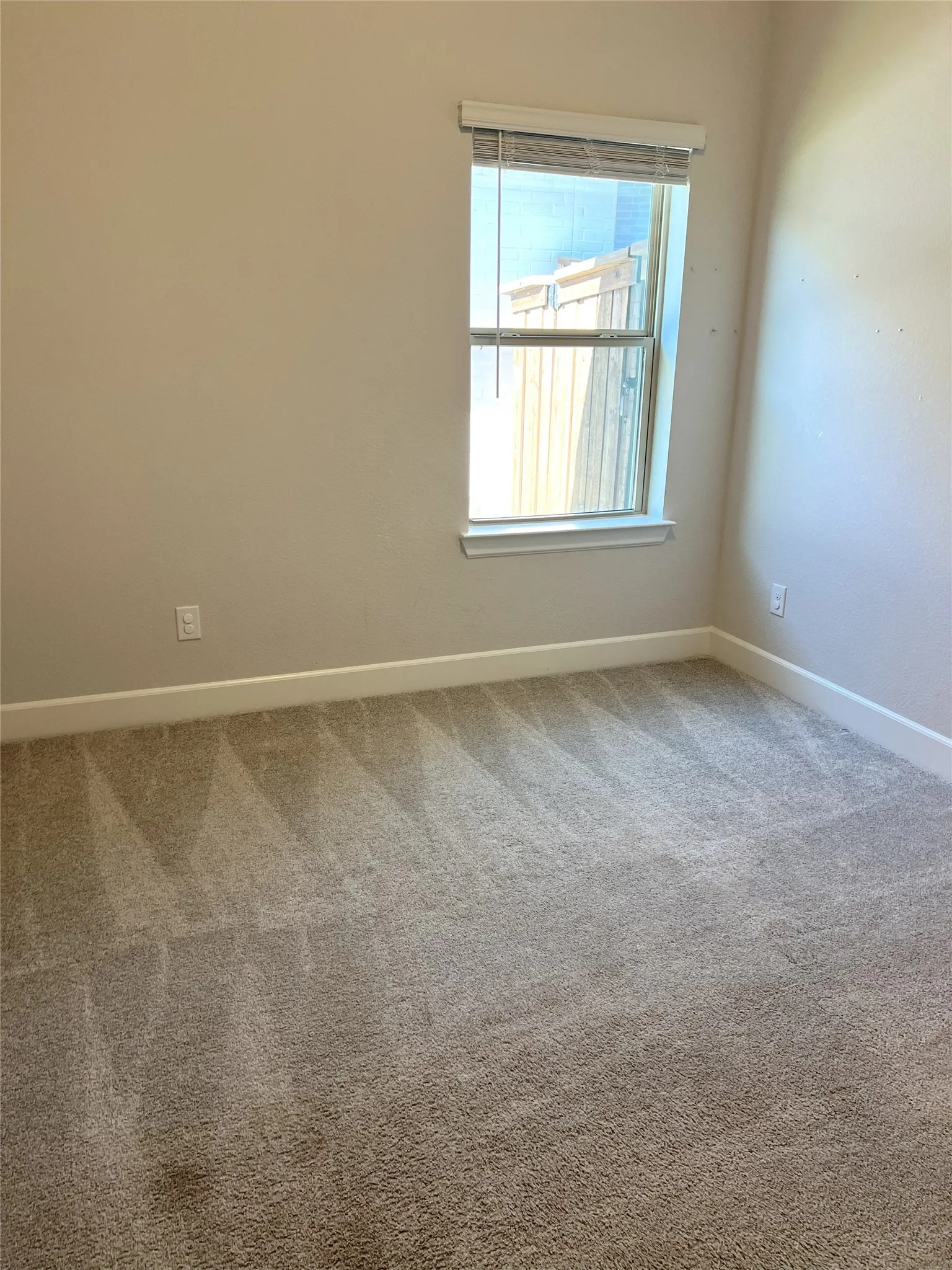 Single Family Residence For Rent in Denton County , 352 Foxthorne Way, Little Elm, Texas 75068, 4 Bedroom, 3 Bathroom, 2 Garage spaces, 2,251 Sqft, built in 2022, mls#21400660, Real Estate Agent in Little Elm, Homes For Rent in Denton county, Homes For Rent in Little Elm, Realtor in Little Elm Texas, Real Estate Brokerage Independent Realty Texas, Luminita Cordes Realtor