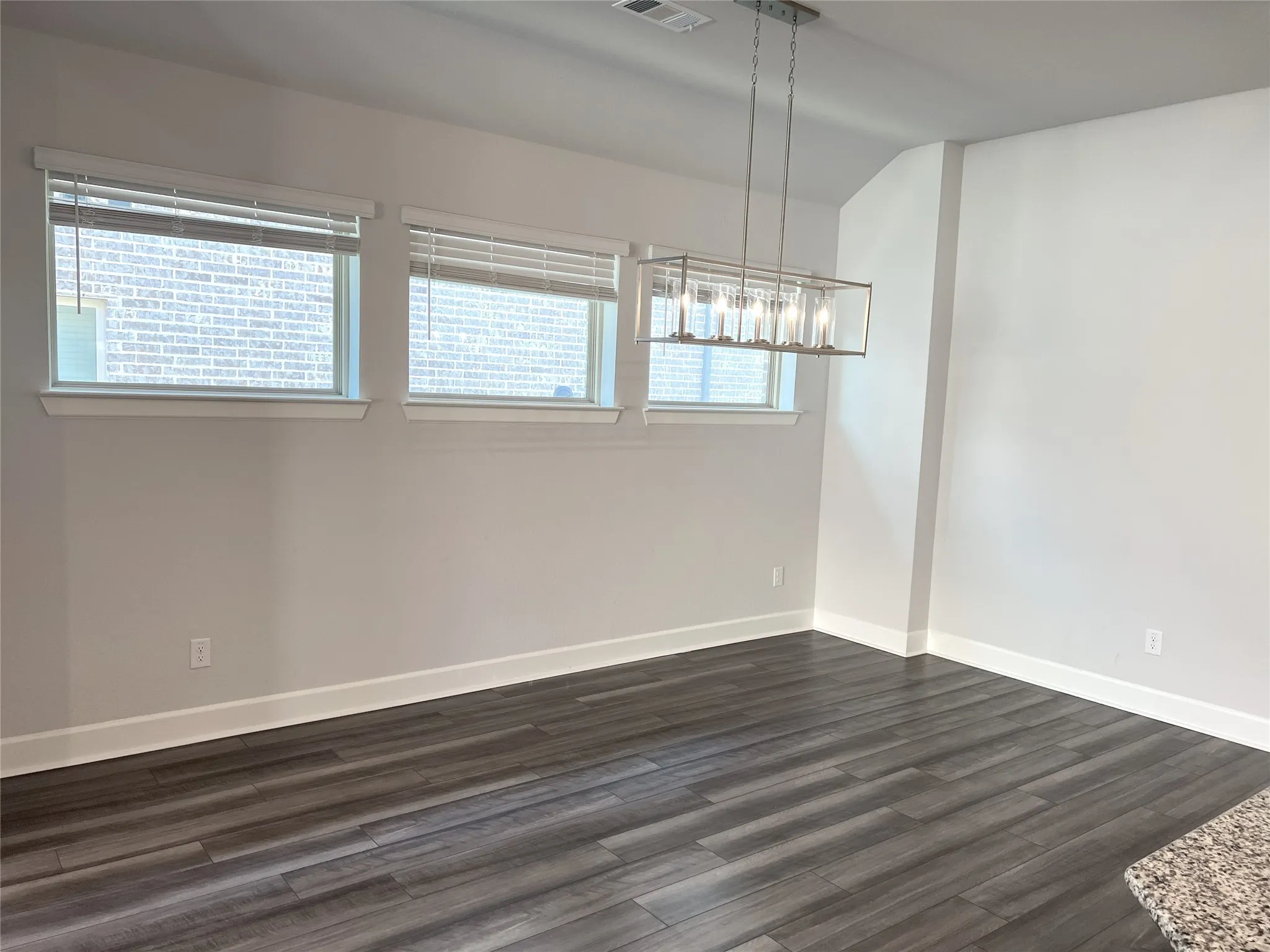 Single Family Residence For Rent in Denton County , 352 Foxthorne Way, Little Elm, Texas 75068, 4 Bedroom, 3 Bathroom, 2 Garage spaces, 2,251 Sqft, built in 2022, mls#21400660, Real Estate Agent in Little Elm, Homes For Rent in Denton county, Homes For Rent in Little Elm, Realtor in Little Elm Texas, Real Estate Brokerage Independent Realty Texas, Luminita Cordes Realtor
