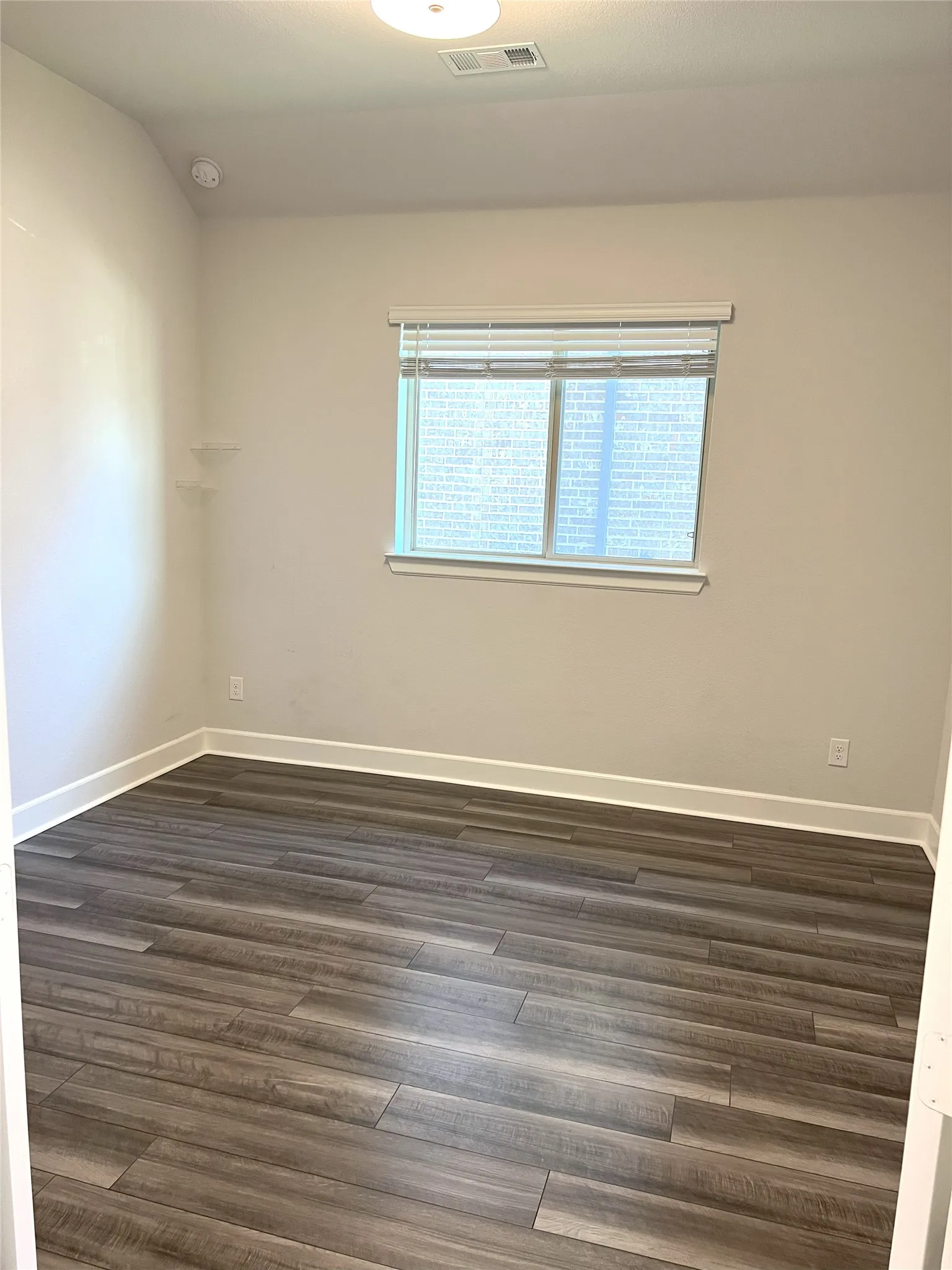 Single Family Residence For Rent in Denton County , 352 Foxthorne Way, Little Elm, Texas 75068, 4 Bedroom, 3 Bathroom, 2 Garage spaces, 2,251 Sqft, built in 2022, mls#21400660, Real Estate Agent in Little Elm, Homes For Rent in Denton county, Homes For Rent in Little Elm, Realtor in Little Elm Texas, Real Estate Brokerage Independent Realty Texas, Luminita Cordes Realtor