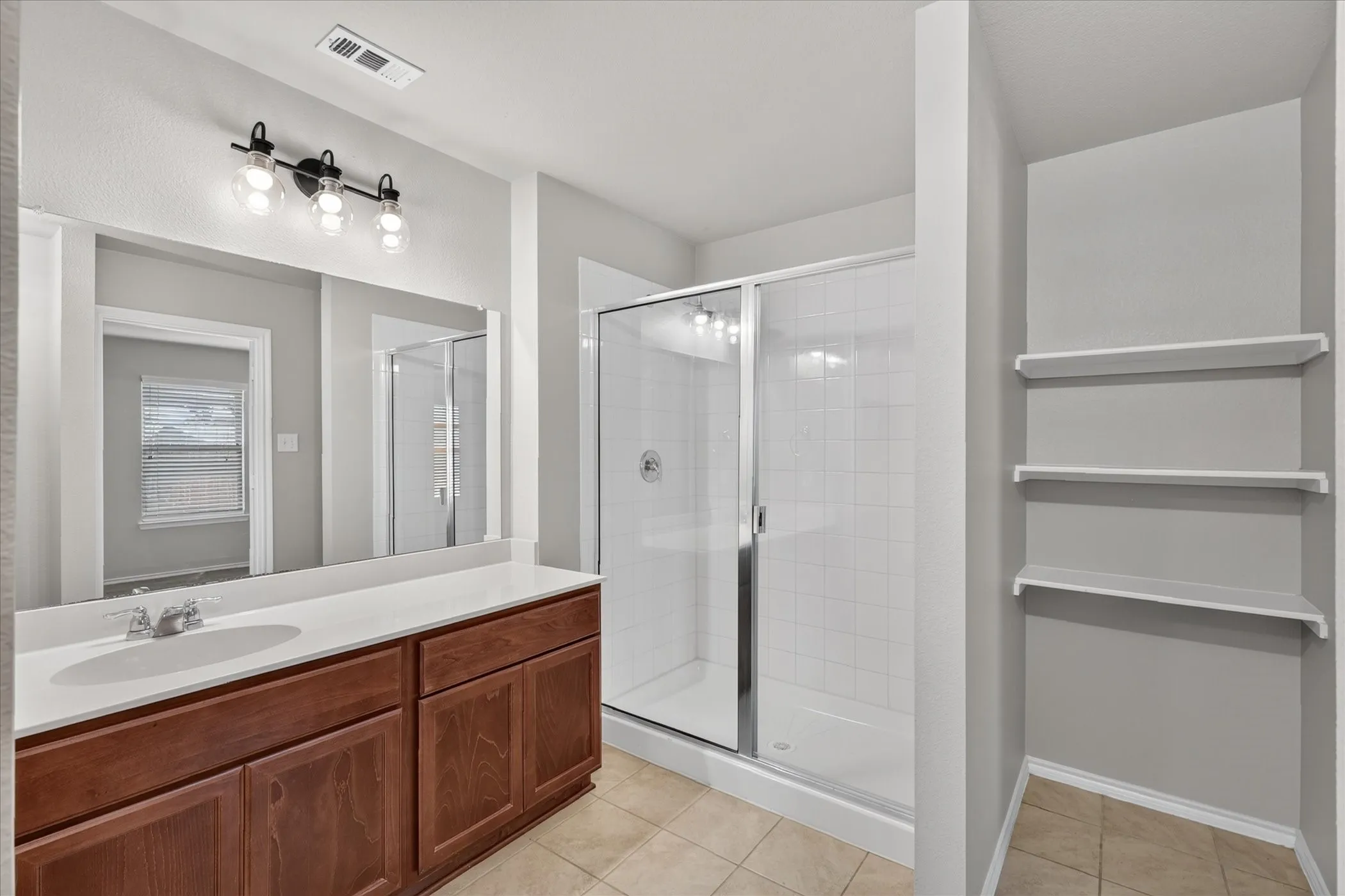 Single Family Residence For Rent in Rockwall County , 1049 Sewell Drive, Fate, Texas 75189, 4 Bedroom, 2 Bathroom, 2 Garage spaces, 1,542 Sqft, built in 2017, mls#21407112, Real Estate Agent in Fate, Homes For Rent in Rockwall county, Homes For Rent in Fate, Realtor in Fate Texas, Real Estate Brokerage Independent Realty Texas, Luminita Cordes Realtor
