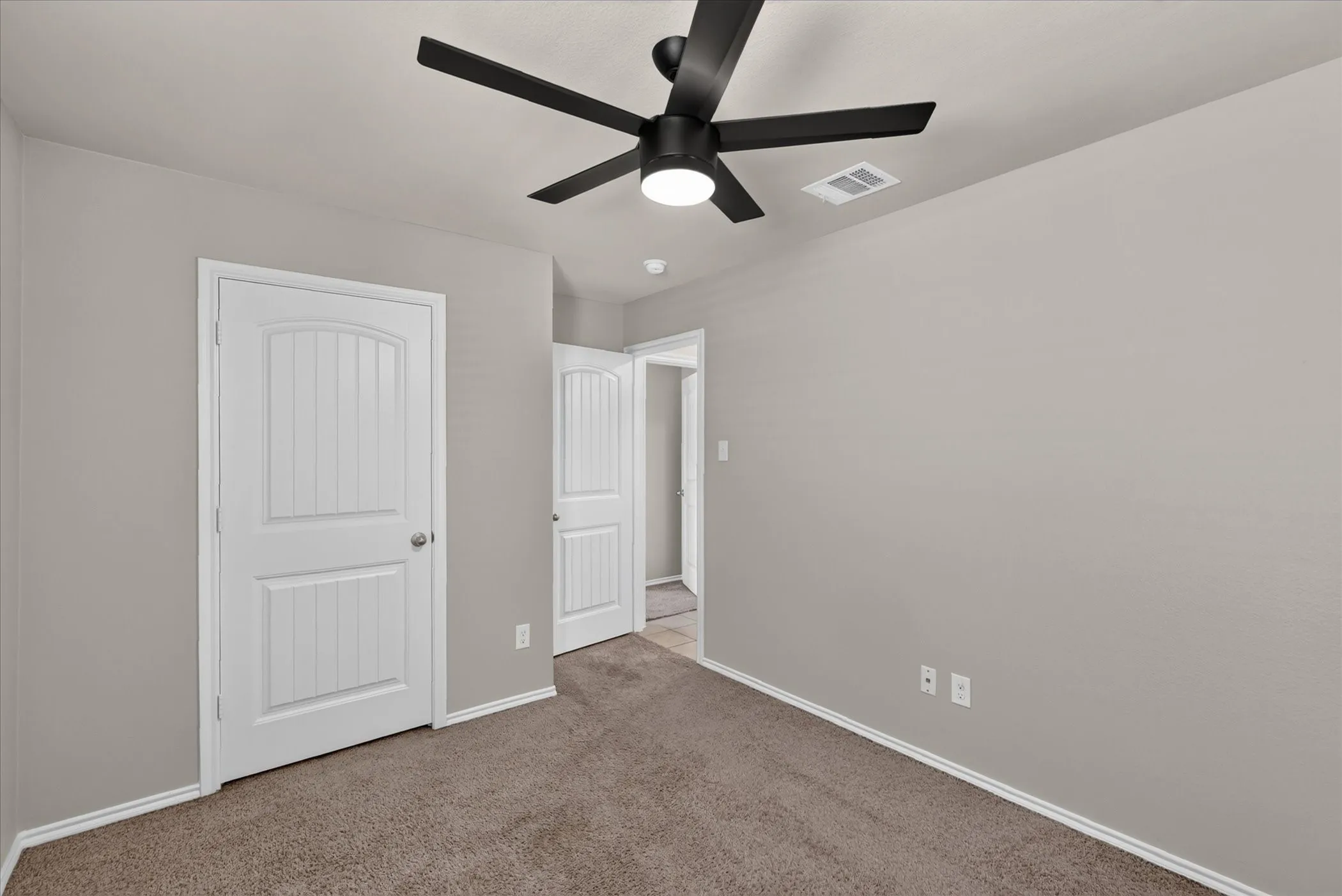 Single Family Residence For Rent in Rockwall County , 1049 Sewell Drive, Fate, Texas 75189, 4 Bedroom, 2 Bathroom, 2 Garage spaces, 1,542 Sqft, built in 2017, mls#21407112, Real Estate Agent in Fate, Homes For Rent in Rockwall county, Homes For Rent in Fate, Realtor in Fate Texas, Real Estate Brokerage Independent Realty Texas, Luminita Cordes Realtor