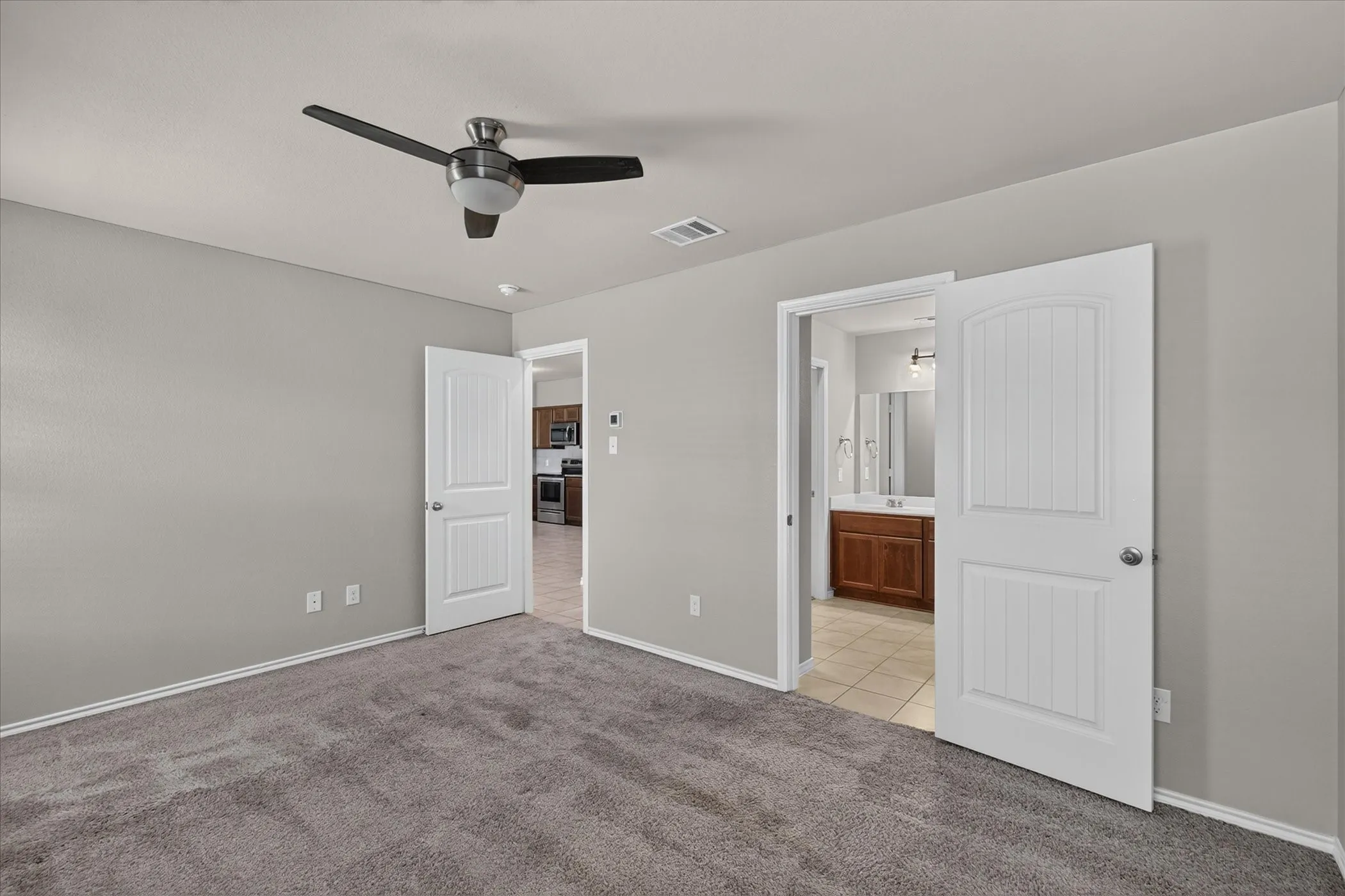 Single Family Residence For Rent in Rockwall County , 1049 Sewell Drive, Fate, Texas 75189, 4 Bedroom, 2 Bathroom, 2 Garage spaces, 1,542 Sqft, built in 2017, mls#21407112, Real Estate Agent in Fate, Homes For Rent in Rockwall county, Homes For Rent in Fate, Realtor in Fate Texas, Real Estate Brokerage Independent Realty Texas, Luminita Cordes Realtor