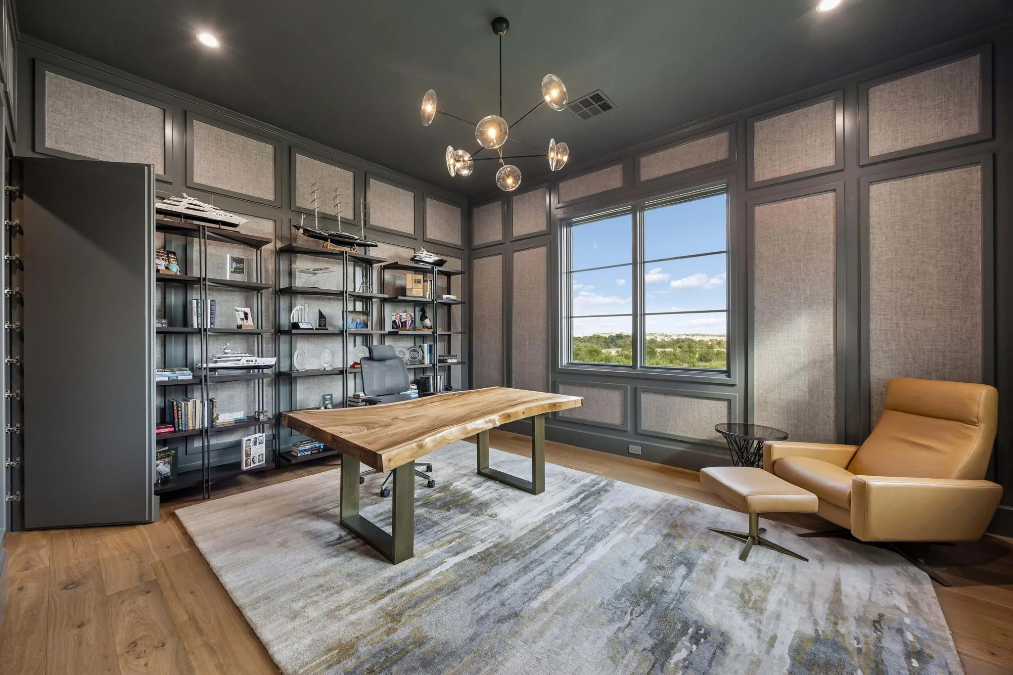 Single Family Residence For Sale in Parker County , 4005 Rancho Valencia Road, Aledo, Texas 76008, 4 Bedroom, 6 Bathroom, 3 Garage spaces, 4,998 Sqft, built in 2023, mls#21403854, Real Estate Agent in Aledo, Homes For Sale in Parker county, Homes For Sale in Aledo, Realtor in Aledo Texas, Real Estate Brokerage Independent Realty Texas, Luminita Cordes Realtor
