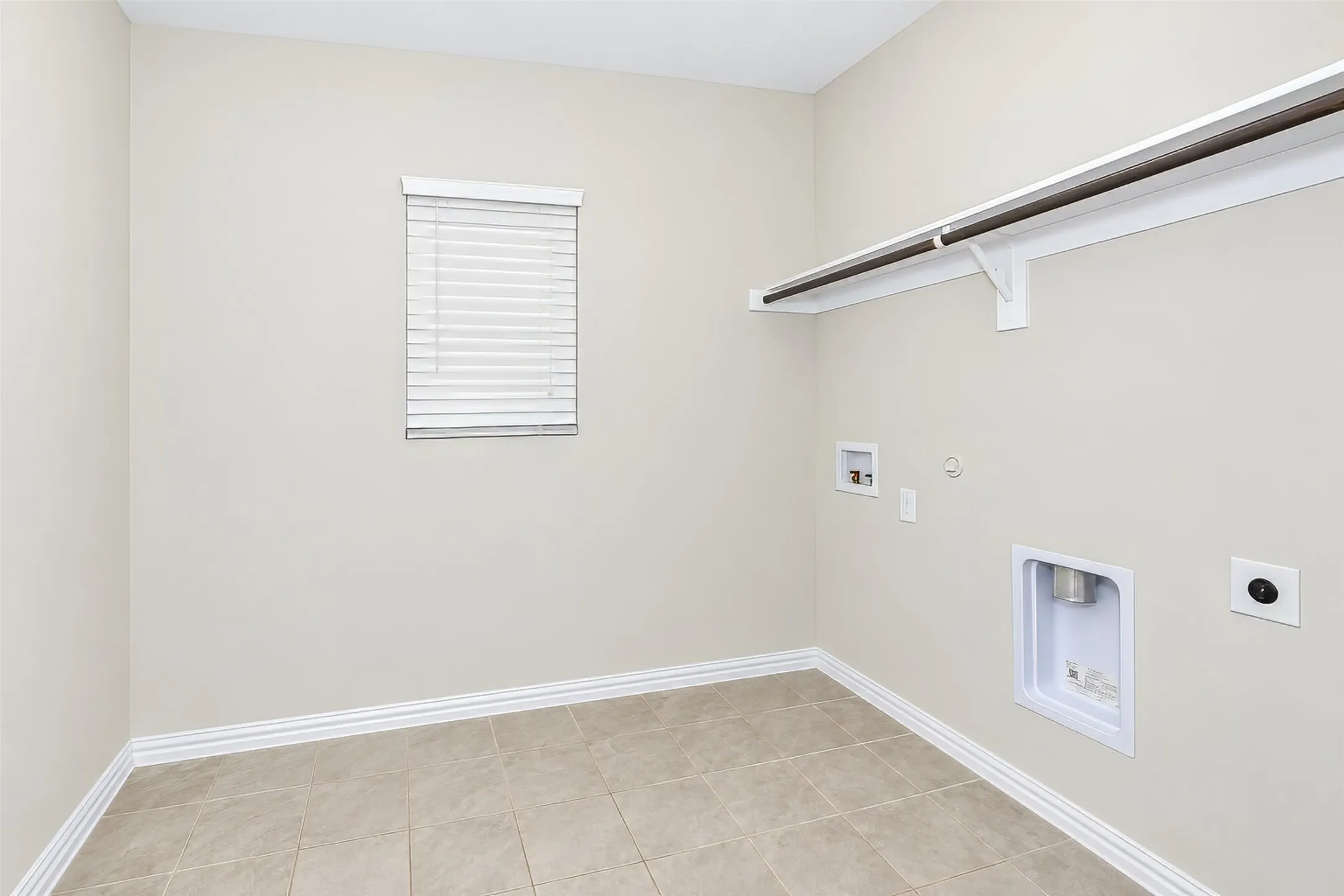 Single Family Residence For Rent in Tarrant County , 2148 Bellatrix Drive, Haslet, Texas 76052, 4 Bedroom, 4 Bathroom, Garage spaces, 3,122 Sqft, built in 2021, mls#21407085, Real Estate Agent in Haslet, Homes For Rent in Tarrant county, Homes For Rent in Haslet, Realtor in Haslet Texas, Real Estate Brokerage Independent Realty Texas, Luminita Cordes Realtor