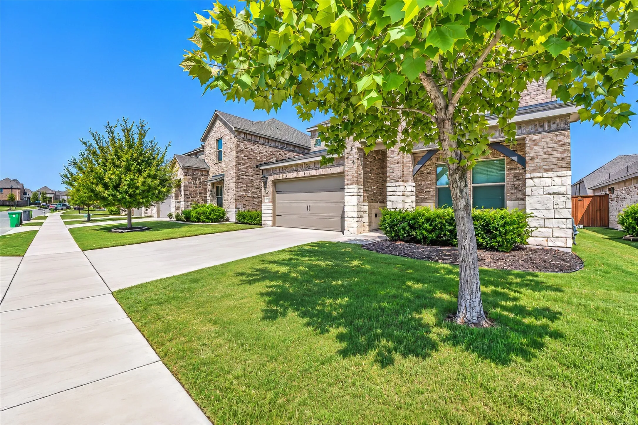 Single Family Residence For Rent in Tarrant County , 2148 Bellatrix Drive, Haslet, Texas 76052, 4 Bedroom, 4 Bathroom, Garage spaces, 3,122 Sqft, built in 2021, mls#21407085, Real Estate Agent in Haslet, Homes For Rent in Tarrant county, Homes For Rent in Haslet, Realtor in Haslet Texas, Real Estate Brokerage Independent Realty Texas, Luminita Cordes Realtor