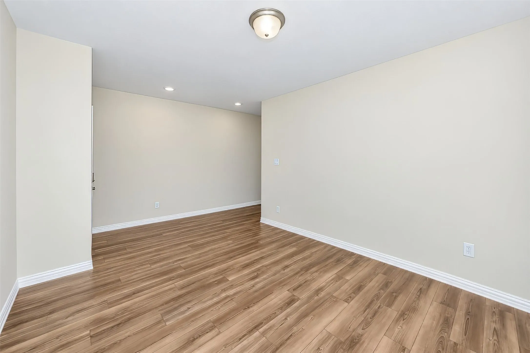 Single Family Residence For Rent in Tarrant County , 2148 Bellatrix Drive, Haslet, Texas 76052, 4 Bedroom, 4 Bathroom, Garage spaces, 3,122 Sqft, built in 2021, mls#21407085, Real Estate Agent in Haslet, Homes For Rent in Tarrant county, Homes For Rent in Haslet, Realtor in Haslet Texas, Real Estate Brokerage Independent Realty Texas, Luminita Cordes Realtor
