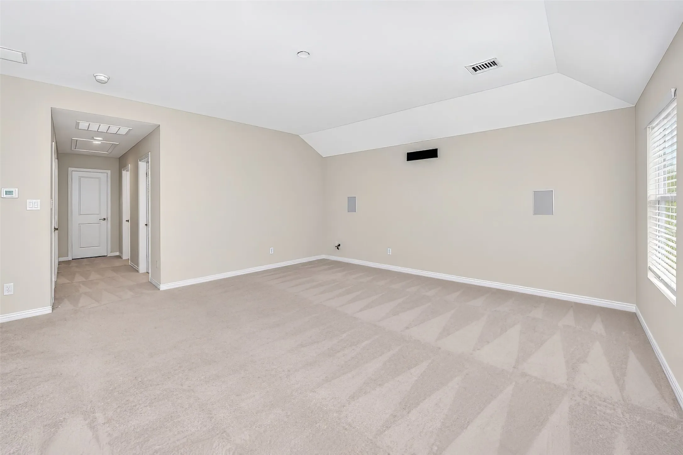 Single Family Residence For Rent in Tarrant County , 2148 Bellatrix Drive, Haslet, Texas 76052, 4 Bedroom, 4 Bathroom, Garage spaces, 3,122 Sqft, built in 2021, mls#21407085, Real Estate Agent in Haslet, Homes For Rent in Tarrant county, Homes For Rent in Haslet, Realtor in Haslet Texas, Real Estate Brokerage Independent Realty Texas, Luminita Cordes Realtor