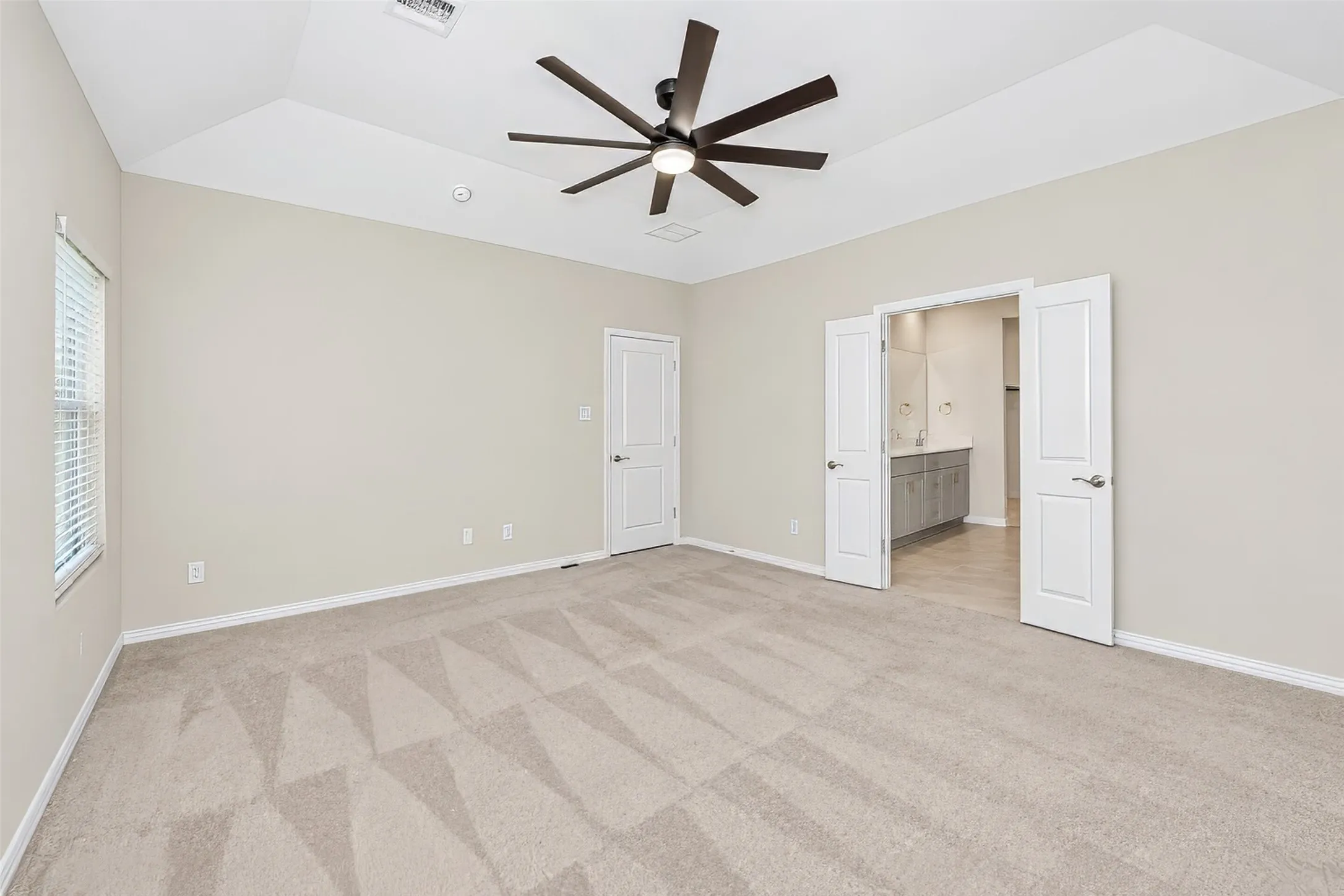 Single Family Residence For Rent in Tarrant County , 2148 Bellatrix Drive, Haslet, Texas 76052, 4 Bedroom, 4 Bathroom, Garage spaces, 3,122 Sqft, built in 2021, mls#21407085, Real Estate Agent in Haslet, Homes For Rent in Tarrant county, Homes For Rent in Haslet, Realtor in Haslet Texas, Real Estate Brokerage Independent Realty Texas, Luminita Cordes Realtor