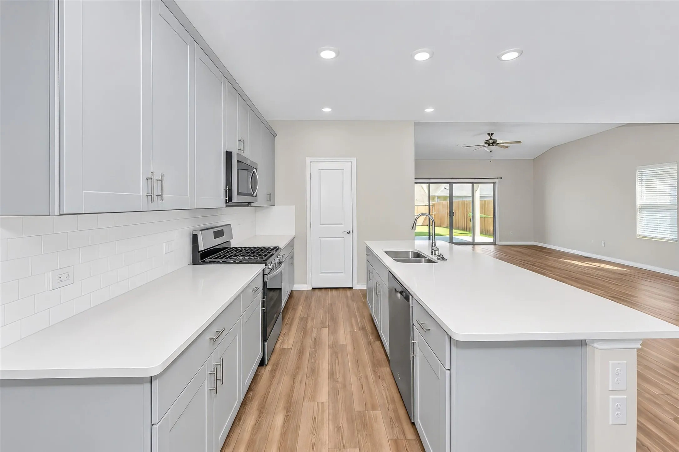 Single Family Residence For Rent in Tarrant County , 2148 Bellatrix Drive, Haslet, Texas 76052, 4 Bedroom, 4 Bathroom, Garage spaces, 3,122 Sqft, built in 2021, mls#21407085, Real Estate Agent in Haslet, Homes For Rent in Tarrant county, Homes For Rent in Haslet, Realtor in Haslet Texas, Real Estate Brokerage Independent Realty Texas, Luminita Cordes Realtor