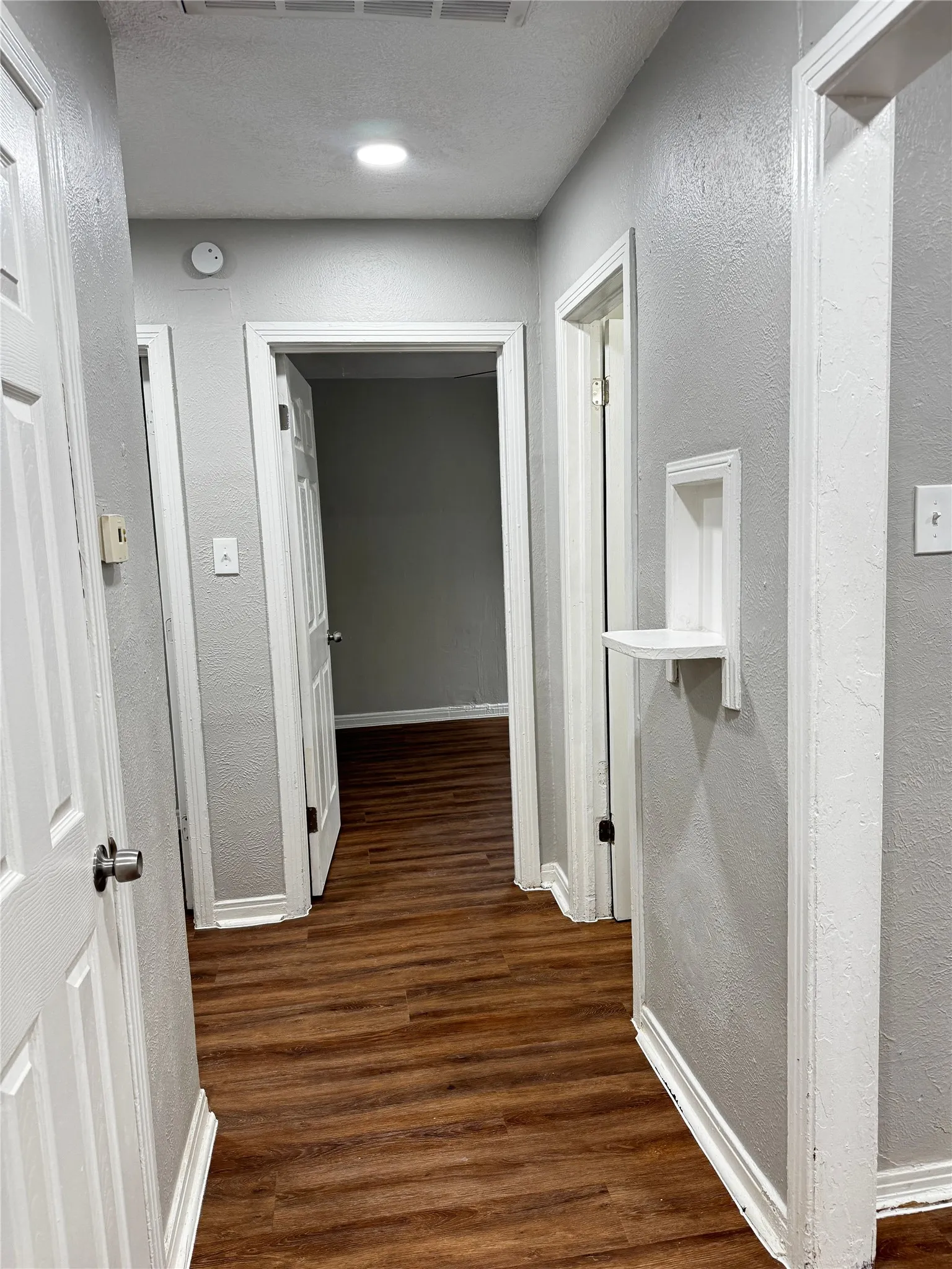Single Family Residence For Rent in Dallas County , 6338 Belgrade Avenue, Dallas, Texas 75227, 3 Bedroom, 2 Bathroom, 1 Garage spaces, 822 Sqft, built in 1948, mls#21408219, Real Estate Agent in Dallas, Homes For Rent in Dallas county, Homes For Rent in Dallas, Realtor in Dallas Texas, Real Estate Brokerage Independent Realty Texas, Luminita Cordes Realtor