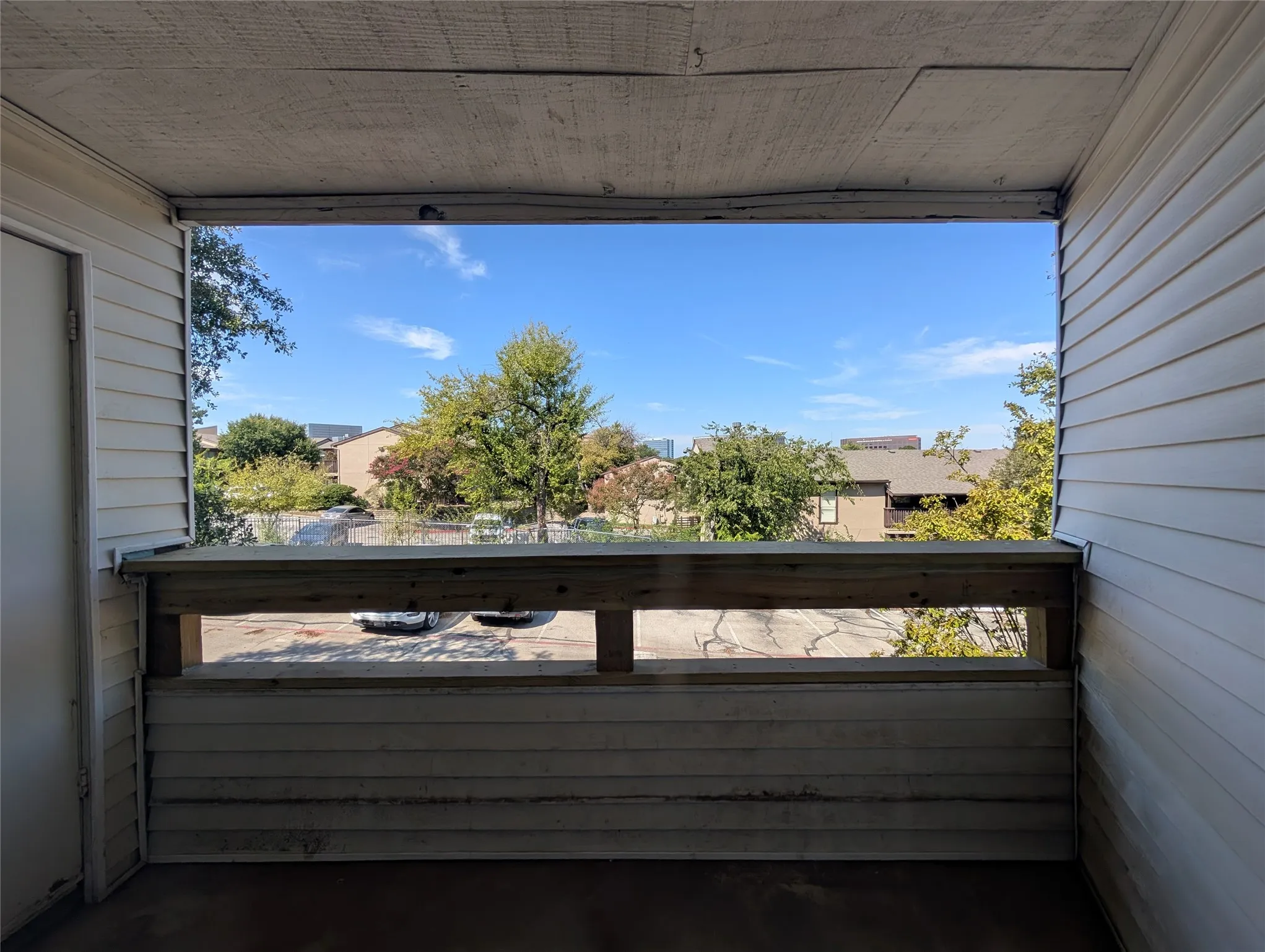 Condominium For Rent in Dallas County , 7431 Holly Hill Drive 219, Dallas, Texas 75231, 2 Bedroom, 2 Bathroom, Garage spaces, 959 Sqft, built in 1979, mls#21408222, Real Estate Agent in Dallas, Homes For Rent in Dallas county, Homes For Rent in Dallas, Realtor in Dallas Texas, Real Estate Brokerage Independent Realty Texas, Luminita Cordes Realtor