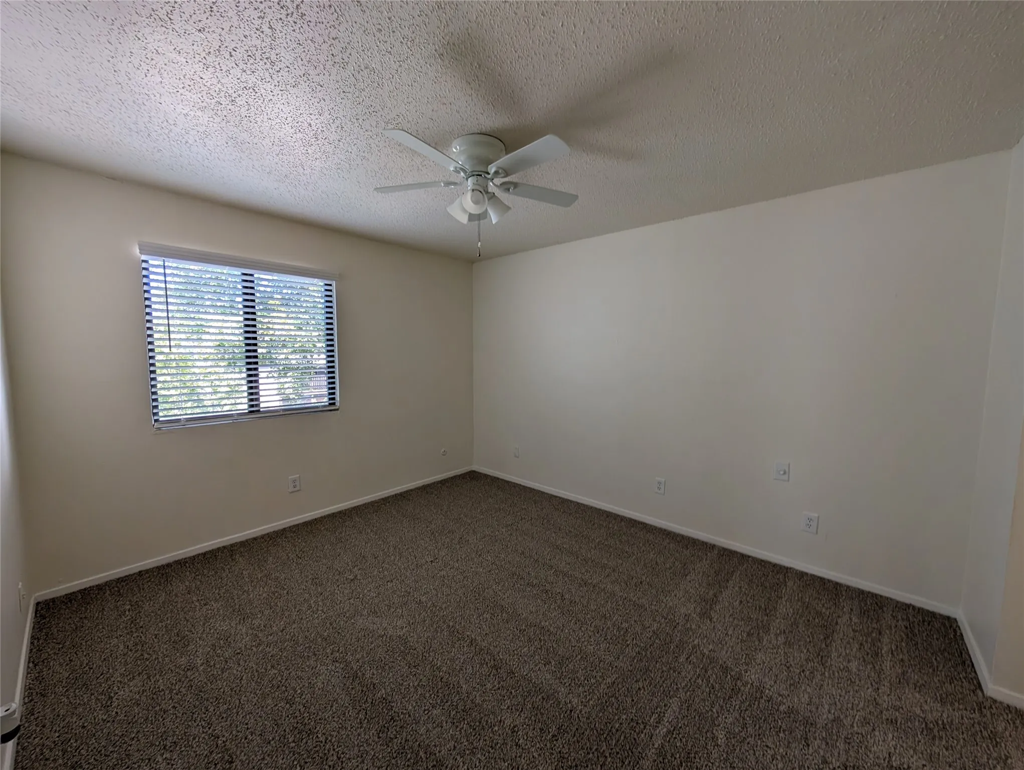 Condominium For Rent in Dallas County , 7431 Holly Hill Drive 219, Dallas, Texas 75231, 2 Bedroom, 2 Bathroom, Garage spaces, 959 Sqft, built in 1979, mls#21408222, Real Estate Agent in Dallas, Homes For Rent in Dallas county, Homes For Rent in Dallas, Realtor in Dallas Texas, Real Estate Brokerage Independent Realty Texas, Luminita Cordes Realtor
