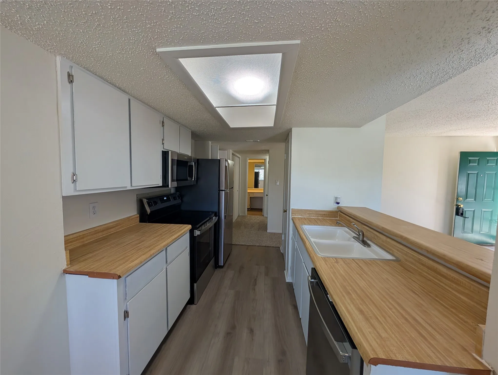 Condominium For Rent in Dallas County , 7431 Holly Hill Drive 219, Dallas, Texas 75231, 2 Bedroom, 2 Bathroom, Garage spaces, 959 Sqft, built in 1979, mls#21408222, Real Estate Agent in Dallas, Homes For Rent in Dallas county, Homes For Rent in Dallas, Realtor in Dallas Texas, Real Estate Brokerage Independent Realty Texas, Luminita Cordes Realtor