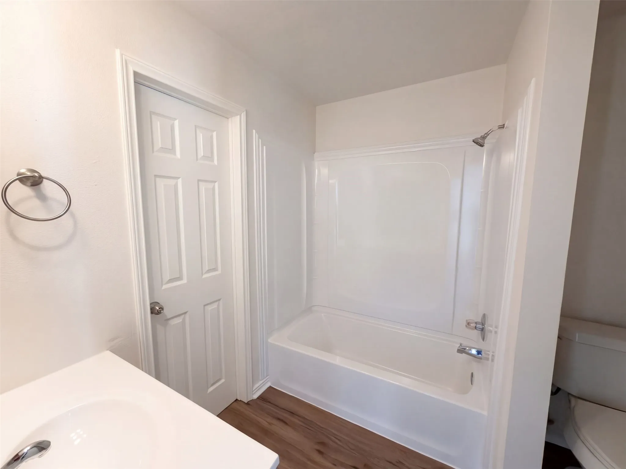 Single Family Residence For Sale in Dallas County , 1710 Cumberland Drive, Garland, Texas 75040, 5 Bedroom, 2 Bathroom, Garage spaces, 1,672 Sqft, built in 2002, mls#21407069, Real Estate Agent in Garland, Homes For Sale in Dallas county, Homes For Sale in Garland, Realtor in Garland Texas, Real Estate Brokerage Independent Realty Texas, Luminita Cordes Realtor