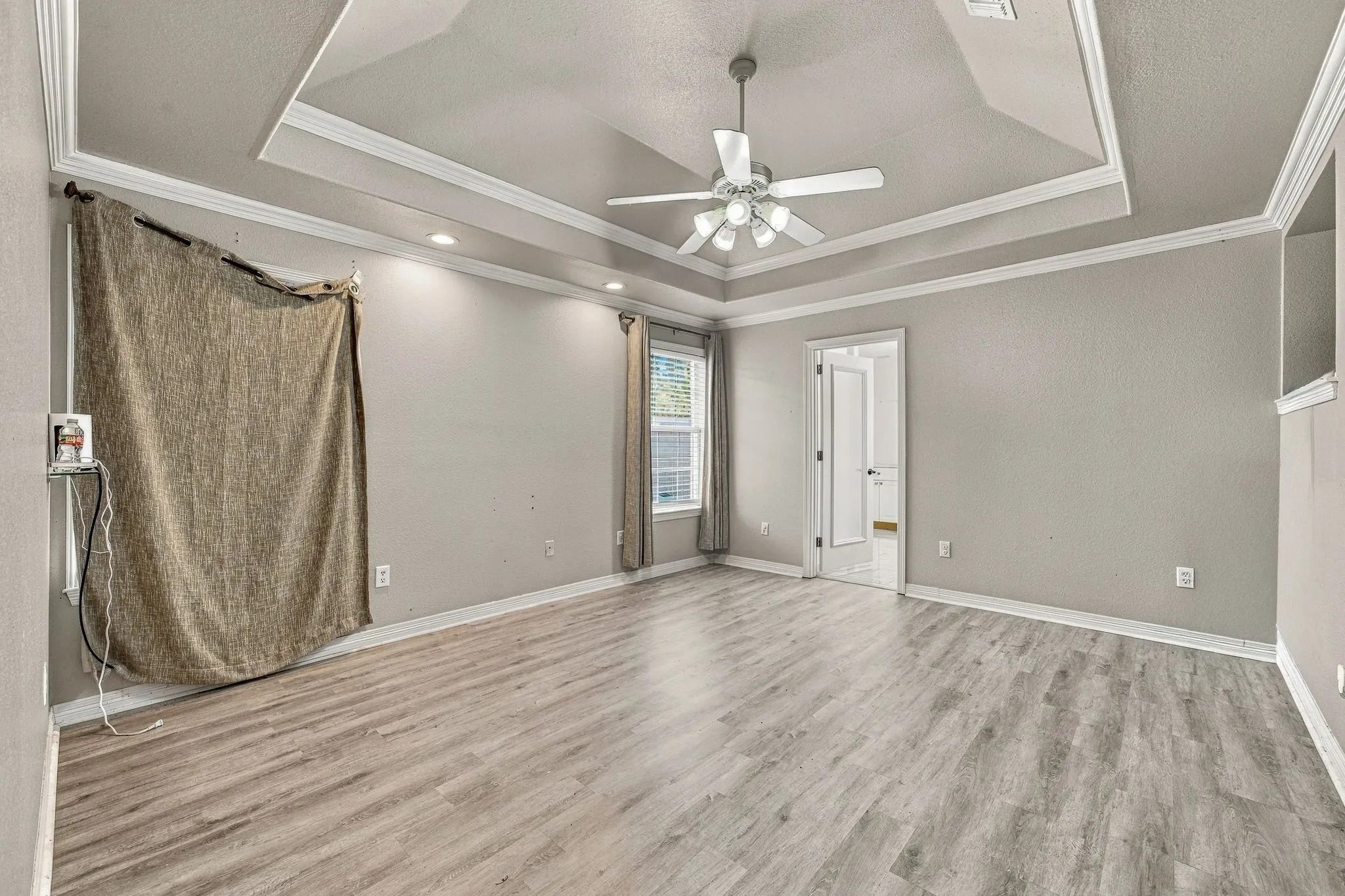 Single Family Residence For Sale in Erath County , 1466 Oakwood Drive, Stephenville, Texas 76401, 3 Bedroom, 2 Bathroom, 2 Garage spaces, 1,733 Sqft, built in 1999, mls#21408160, Real Estate Agent in Stephenville, Homes For Sale in Erath county, Homes For Sale in Stephenville, Realtor in Stephenville Texas, Real Estate Brokerage Independent Realty Texas, Luminita Cordes Realtor