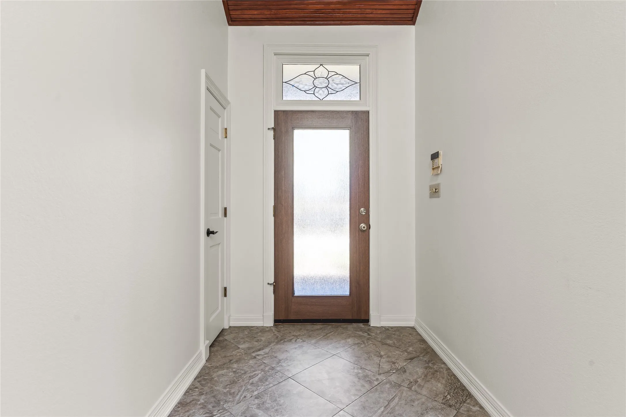 Single Family Residence For Sale in Dallas County , 6423 Ridgemont Drive, Dallas, Texas 75214, 5 Bedroom, 4 Bathroom, 2 Garage spaces, 3,792 Sqft, built in 1985, mls#21403850, Real Estate Agent in Dallas, Homes For Sale in Dallas county, Homes For Sale in Dallas, Realtor in Dallas Texas, Real Estate Brokerage Independent Realty Texas, Luminita Cordes Realtor