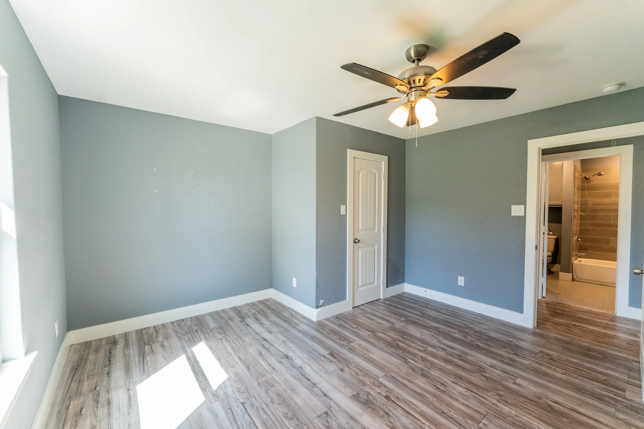 Single Family Residence For Sale in Hopkins County , 510 Woodlawn Street, Sulphur Springs, Texas 75482, 3 Bedroom, 2 Bathroom, Garage spaces, 1,347 Sqft, built in 1940, mls#21406825, Real Estate Agent in Sulphur Springs, Homes For Sale in Hopkins county, Homes For Sale in Sulphur Springs, Realtor in Sulphur Springs Texas, Real Estate Brokerage Independent Realty Texas, Luminita Cordes Realtor