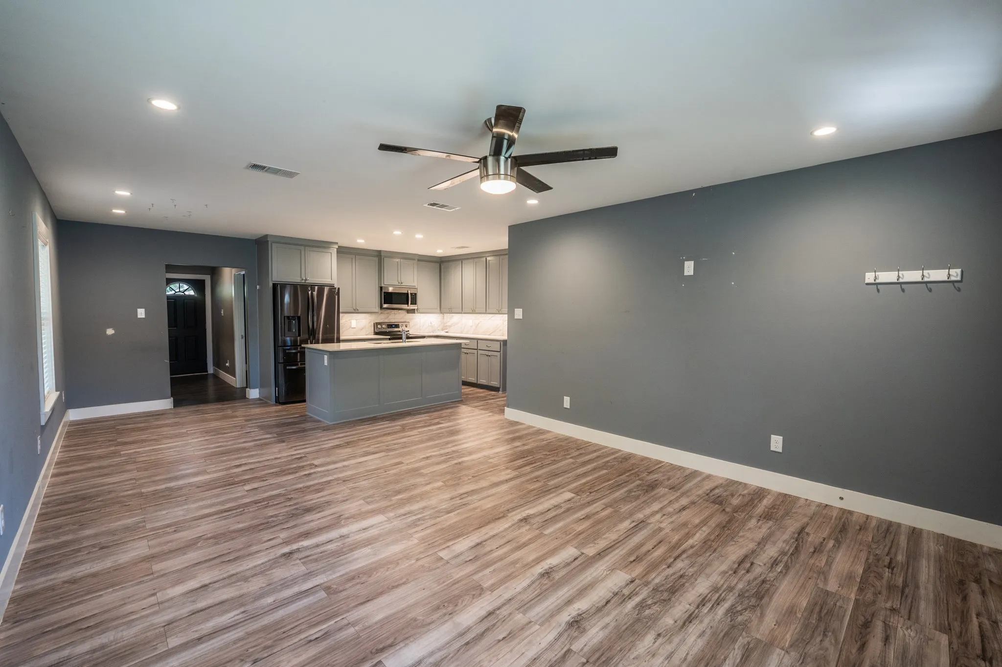 Single Family Residence For Sale in Hopkins County , 510 Woodlawn Street, Sulphur Springs, Texas 75482, 3 Bedroom, 2 Bathroom, Garage spaces, 1,347 Sqft, built in 1940, mls#21406825, Real Estate Agent in Sulphur Springs, Homes For Sale in Hopkins county, Homes For Sale in Sulphur Springs, Realtor in Sulphur Springs Texas, Real Estate Brokerage Independent Realty Texas, Luminita Cordes Realtor