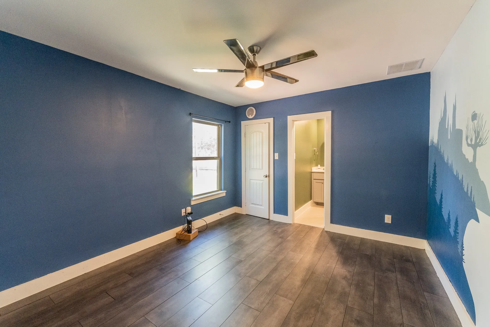 Single Family Residence For Sale in Hopkins County , 510 Woodlawn Street, Sulphur Springs, Texas 75482, 3 Bedroom, 2 Bathroom, Garage spaces, 1,347 Sqft, built in 1940, mls#21406825, Real Estate Agent in Sulphur Springs, Homes For Sale in Hopkins county, Homes For Sale in Sulphur Springs, Realtor in Sulphur Springs Texas, Real Estate Brokerage Independent Realty Texas, Luminita Cordes Realtor