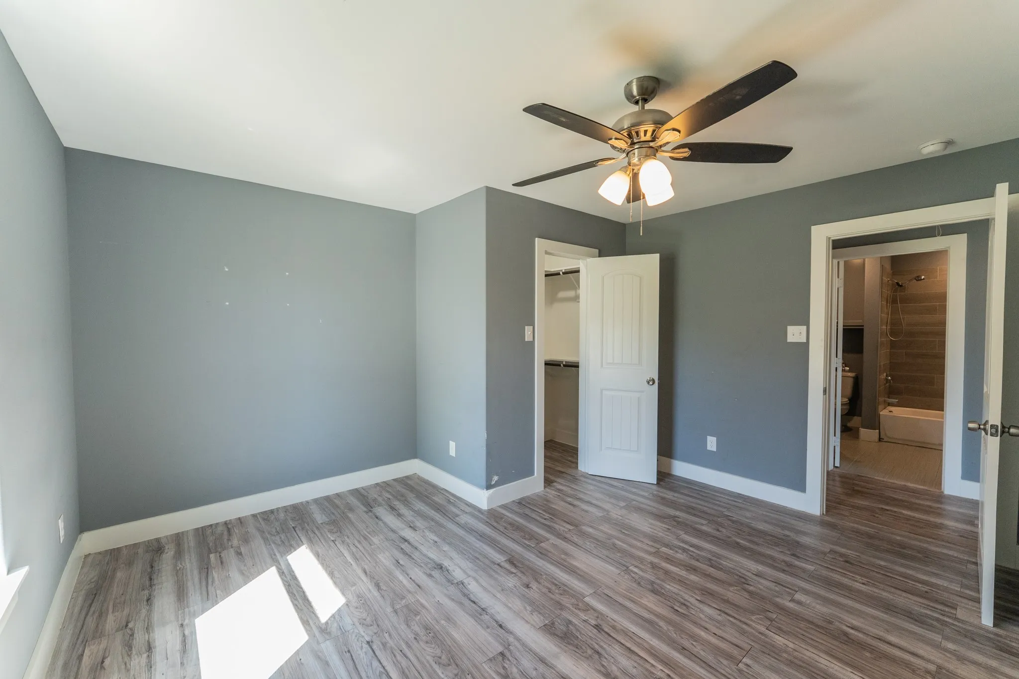 Single Family Residence For Sale in Hopkins County , 510 Woodlawn Street, Sulphur Springs, Texas 75482, 3 Bedroom, 2 Bathroom, Garage spaces, 1,347 Sqft, built in 1940, mls#21406825, Real Estate Agent in Sulphur Springs, Homes For Sale in Hopkins county, Homes For Sale in Sulphur Springs, Realtor in Sulphur Springs Texas, Real Estate Brokerage Independent Realty Texas, Luminita Cordes Realtor