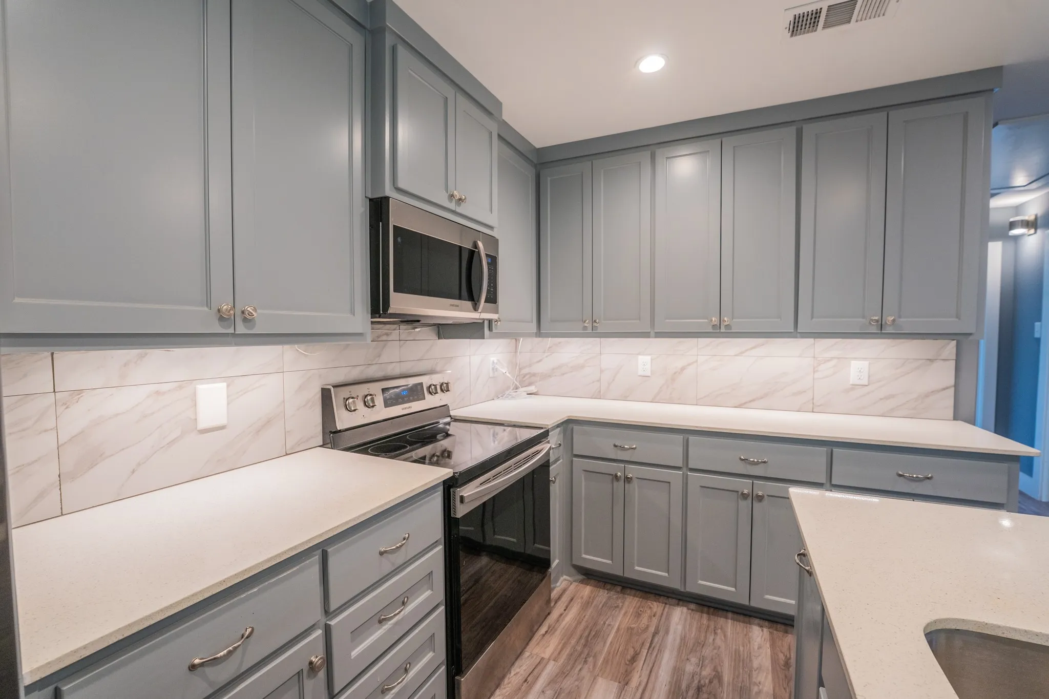 Single Family Residence For Sale in Hopkins County , 510 Woodlawn Street, Sulphur Springs, Texas 75482, 3 Bedroom, 2 Bathroom, Garage spaces, 1,347 Sqft, built in 1940, mls#21406825, Real Estate Agent in Sulphur Springs, Homes For Sale in Hopkins county, Homes For Sale in Sulphur Springs, Realtor in Sulphur Springs Texas, Real Estate Brokerage Independent Realty Texas, Luminita Cordes Realtor