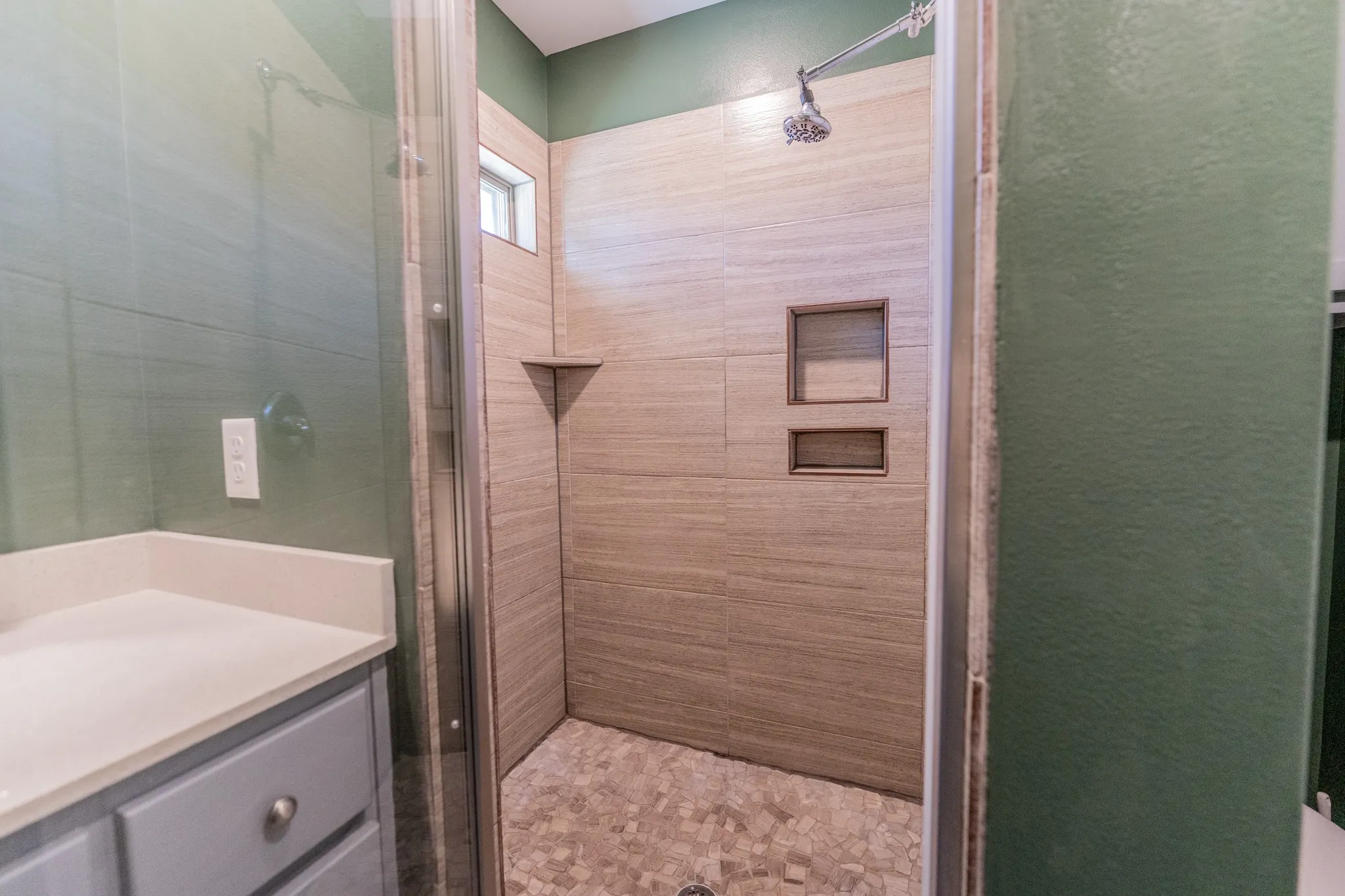 Single Family Residence For Sale in Hopkins County , 510 Woodlawn Street, Sulphur Springs, Texas 75482, 3 Bedroom, 2 Bathroom, Garage spaces, 1,347 Sqft, built in 1940, mls#21406825, Real Estate Agent in Sulphur Springs, Homes For Sale in Hopkins county, Homes For Sale in Sulphur Springs, Realtor in Sulphur Springs Texas, Real Estate Brokerage Independent Realty Texas, Luminita Cordes Realtor