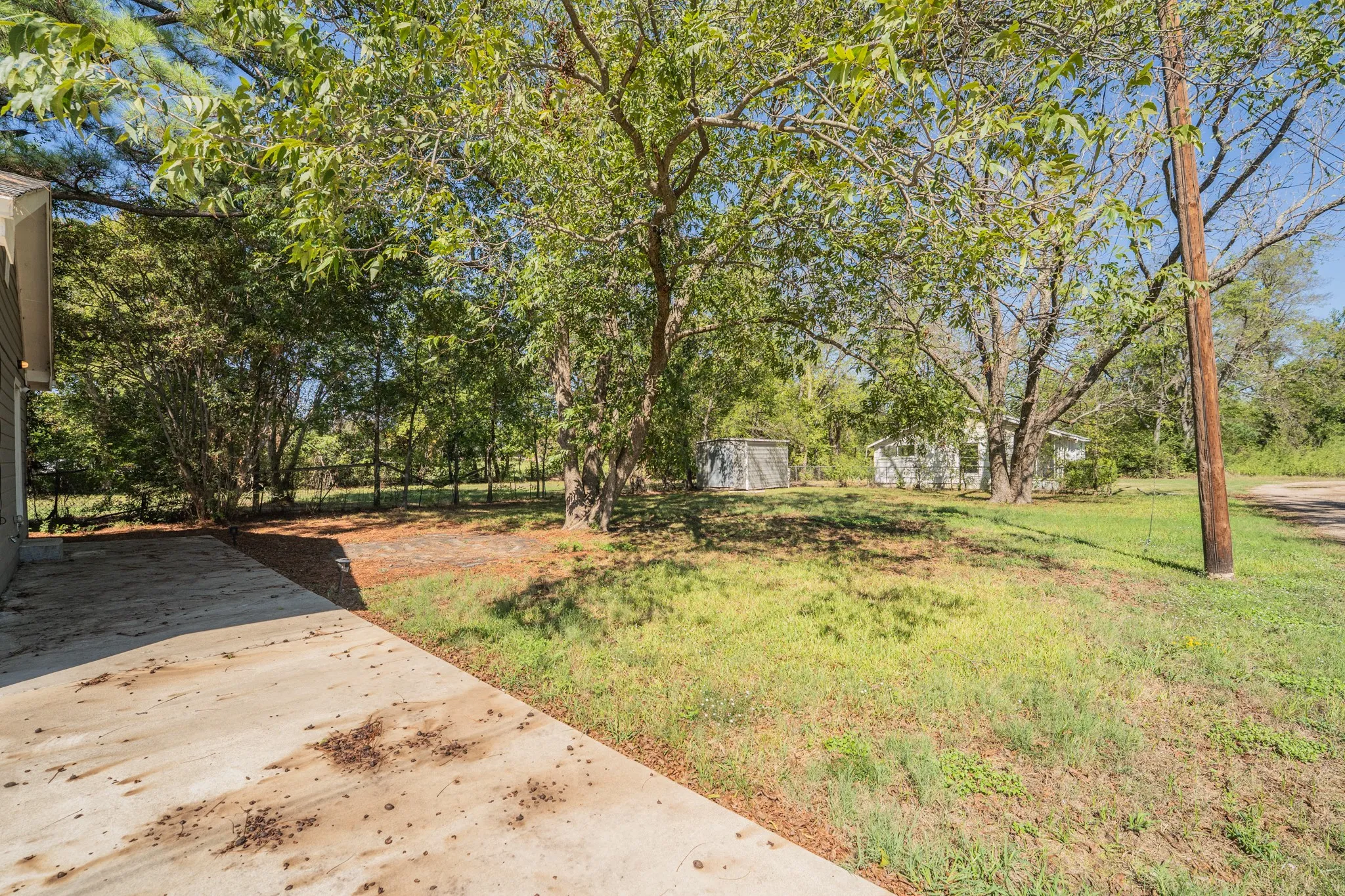 Single Family Residence For Sale in Hopkins County , 510 Woodlawn Street, Sulphur Springs, Texas 75482, 3 Bedroom, 2 Bathroom, Garage spaces, 1,347 Sqft, built in 1940, mls#21406825, Real Estate Agent in Sulphur Springs, Homes For Sale in Hopkins county, Homes For Sale in Sulphur Springs, Realtor in Sulphur Springs Texas, Real Estate Brokerage Independent Realty Texas, Luminita Cordes Realtor