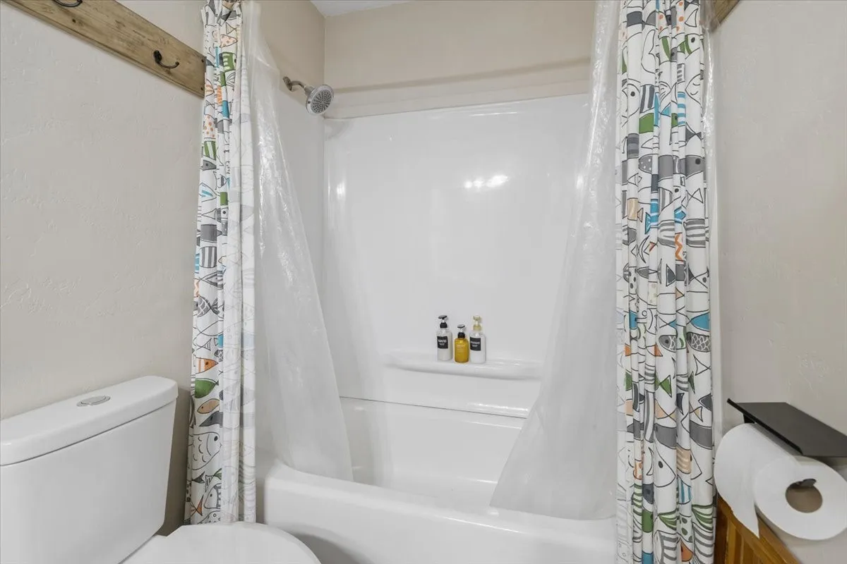 Hotel/Motel For Sale in Wood County , 2784 W Highway 154, Quitman, Texas 75783, 0, 0, Garage spaces, 3,948 Sqft, built in 1991, mls#21407003, Real Estate Agent in Quitman, Homes For Sale in Wood county, Homes For Sale in Quitman, Realtor in Quitman Texas, Real Estate Brokerage Independent Realty Texas, Luminita Cordes Realtor