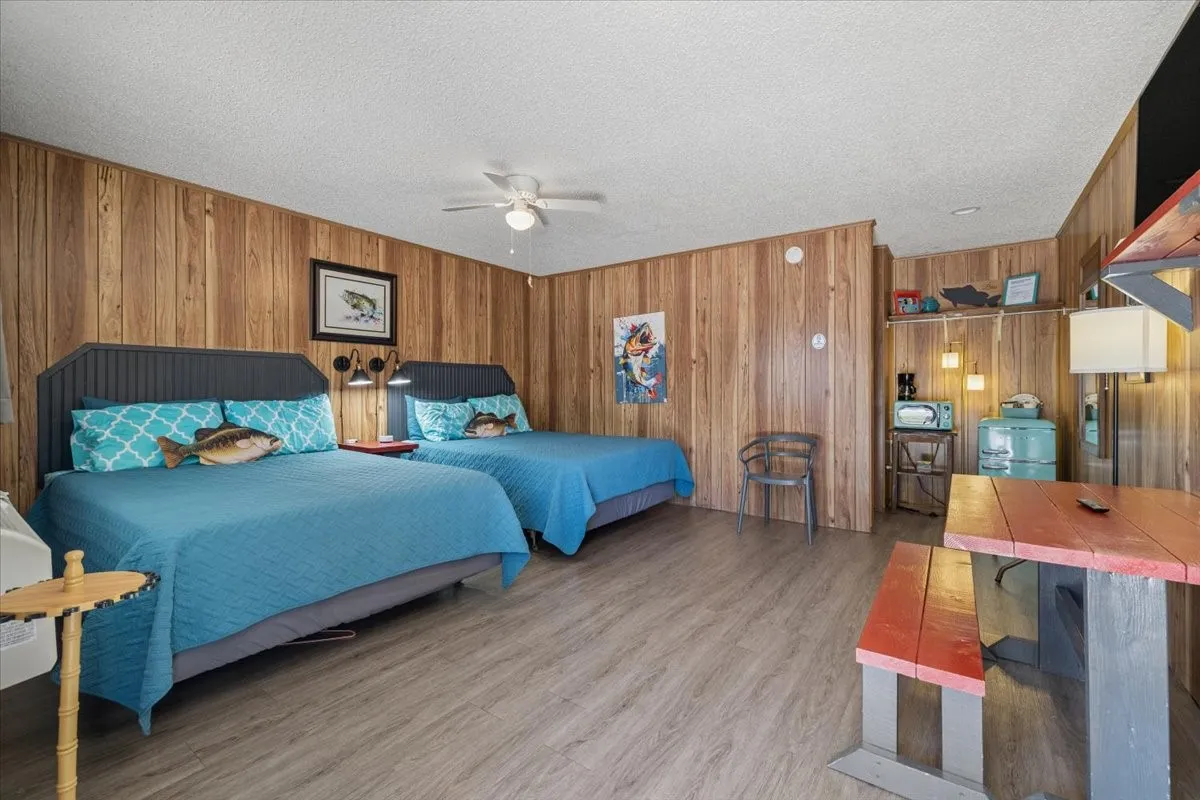 Hotel/Motel For Sale in Wood County , 2784 W Highway 154, Quitman, Texas 75783, 0, 0, Garage spaces, 3,948 Sqft, built in 1991, mls#21407003, Real Estate Agent in Quitman, Homes For Sale in Wood county, Homes For Sale in Quitman, Realtor in Quitman Texas, Real Estate Brokerage Independent Realty Texas, Luminita Cordes Realtor