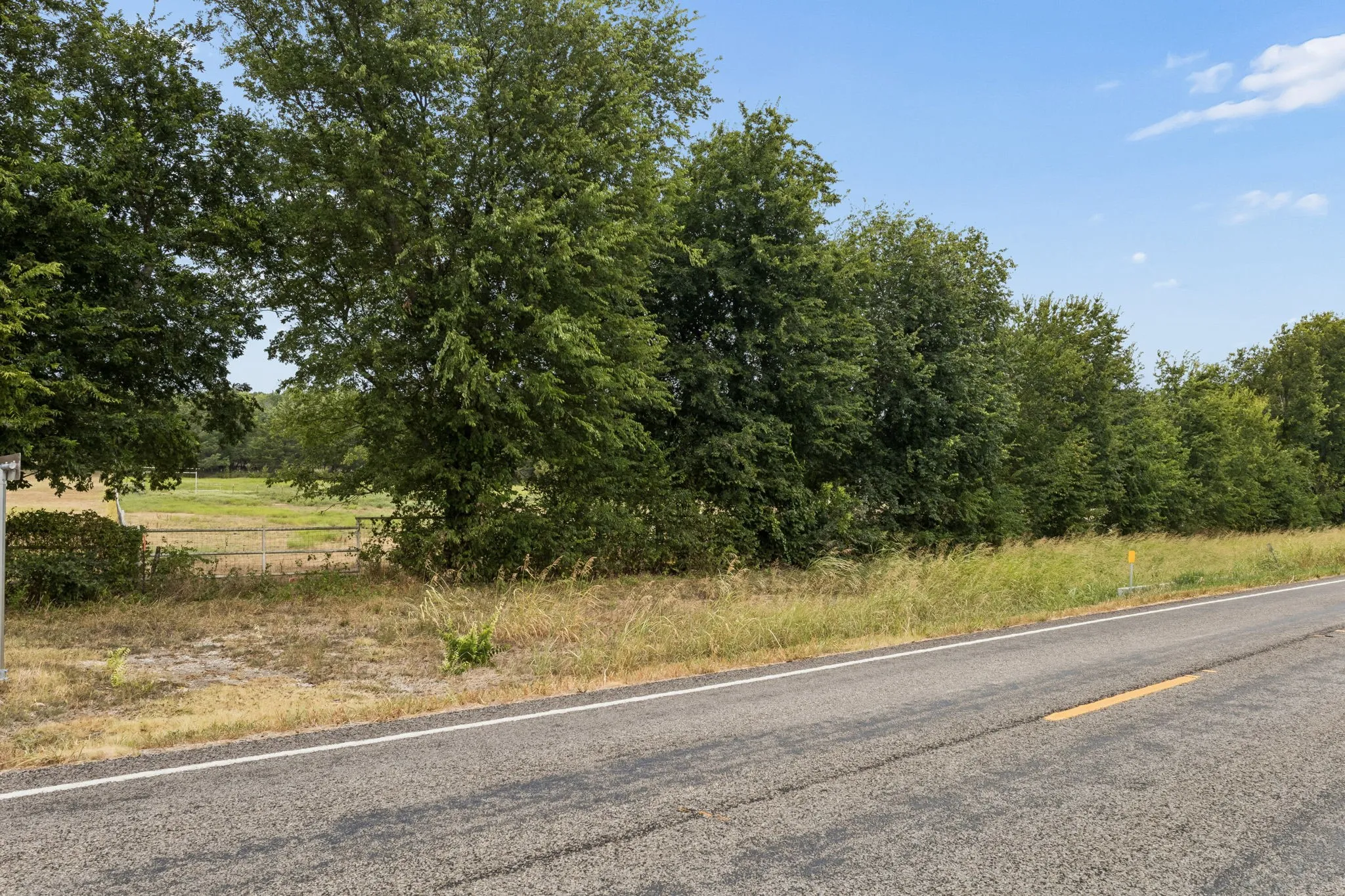 Unimproved Land For Sale in Grayson County , TBD - 5.005 FM 121, Van Alstyne, Texas 75495, 0, 0, Garage spaces, 0 Sqft, built in 0, mls#21377161, Real Estate Agent in Van Alstyne, Homes For Sale in Grayson county, Homes For Sale in Van Alstyne, Realtor in Van Alstyne Texas, Real Estate Brokerage Independent Realty Texas, Luminita Cordes Realtor