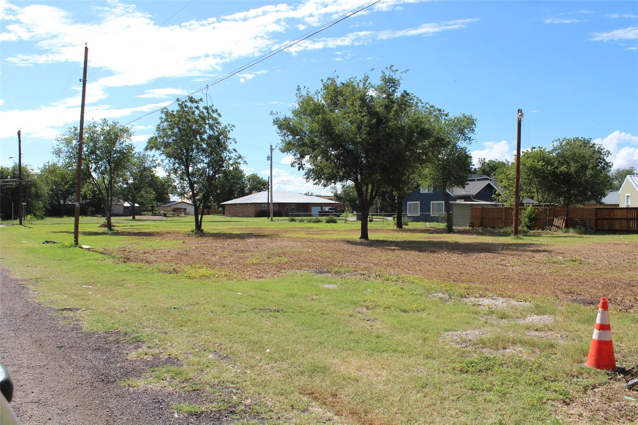 Unimproved Land For Sale in Knox County , 611 W C Street, Munday, Texas 76371, 0, 0, Garage spaces, 0 Sqft, built in 0, mls#21408183, Real Estate Agent in Munday, Homes For Sale in Knox county, Homes For Sale in Munday, Realtor in Munday Texas, Real Estate Brokerage Independent Realty Texas, Luminita Cordes Realtor