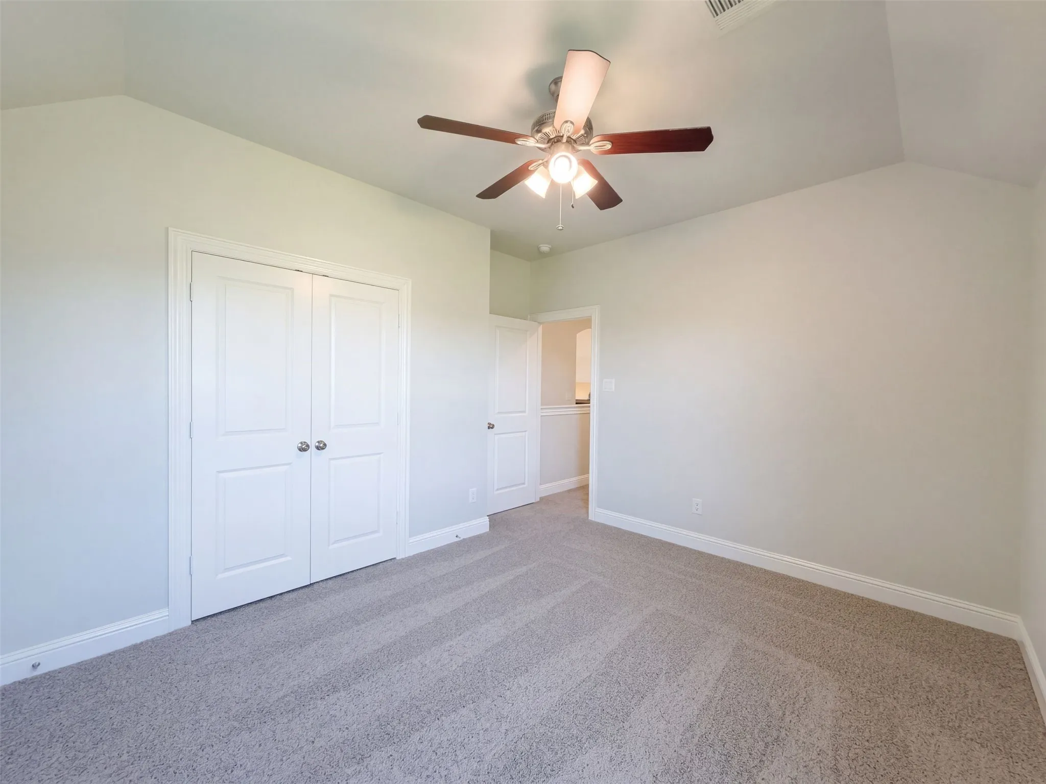 Single Family Residence For Sale in Ellis County , 1505 Hudson Drive, Ennis, Texas 75119, 5 Bedroom, 5 Bathroom, 3 Garage spaces, 4,252 Sqft, built in 2018, mls#21407567, Real Estate Agent in Ennis, Homes For Sale in Ellis county, Homes For Sale in Ennis, Realtor in Ennis Texas, Real Estate Brokerage Independent Realty Texas, Luminita Cordes Realtor