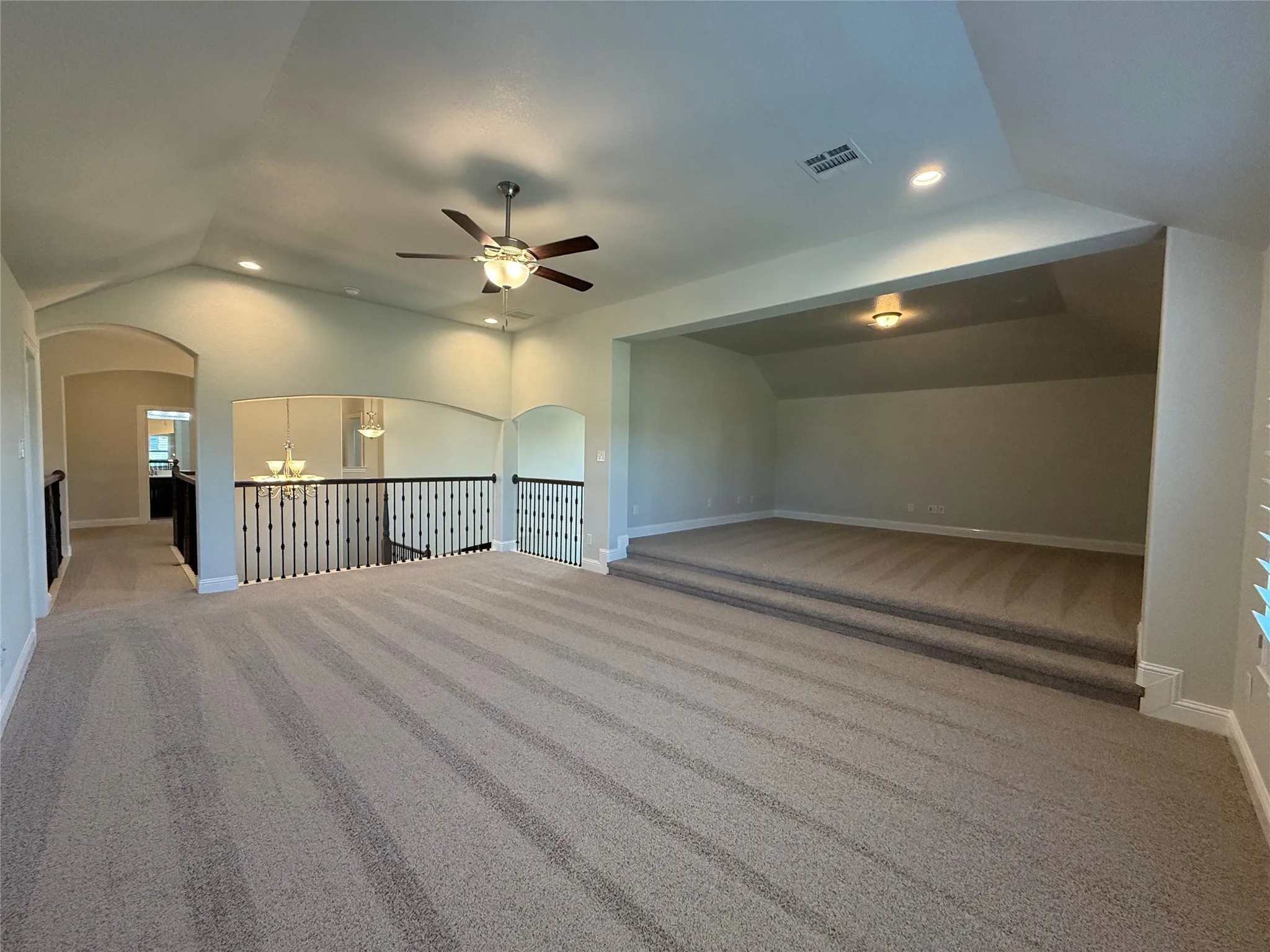 Single Family Residence For Sale in Ellis County , 1505 Hudson Drive, Ennis, Texas 75119, 5 Bedroom, 5 Bathroom, 3 Garage spaces, 4,252 Sqft, built in 2018, mls#21407567, Real Estate Agent in Ennis, Homes For Sale in Ellis county, Homes For Sale in Ennis, Realtor in Ennis Texas, Real Estate Brokerage Independent Realty Texas, Luminita Cordes Realtor