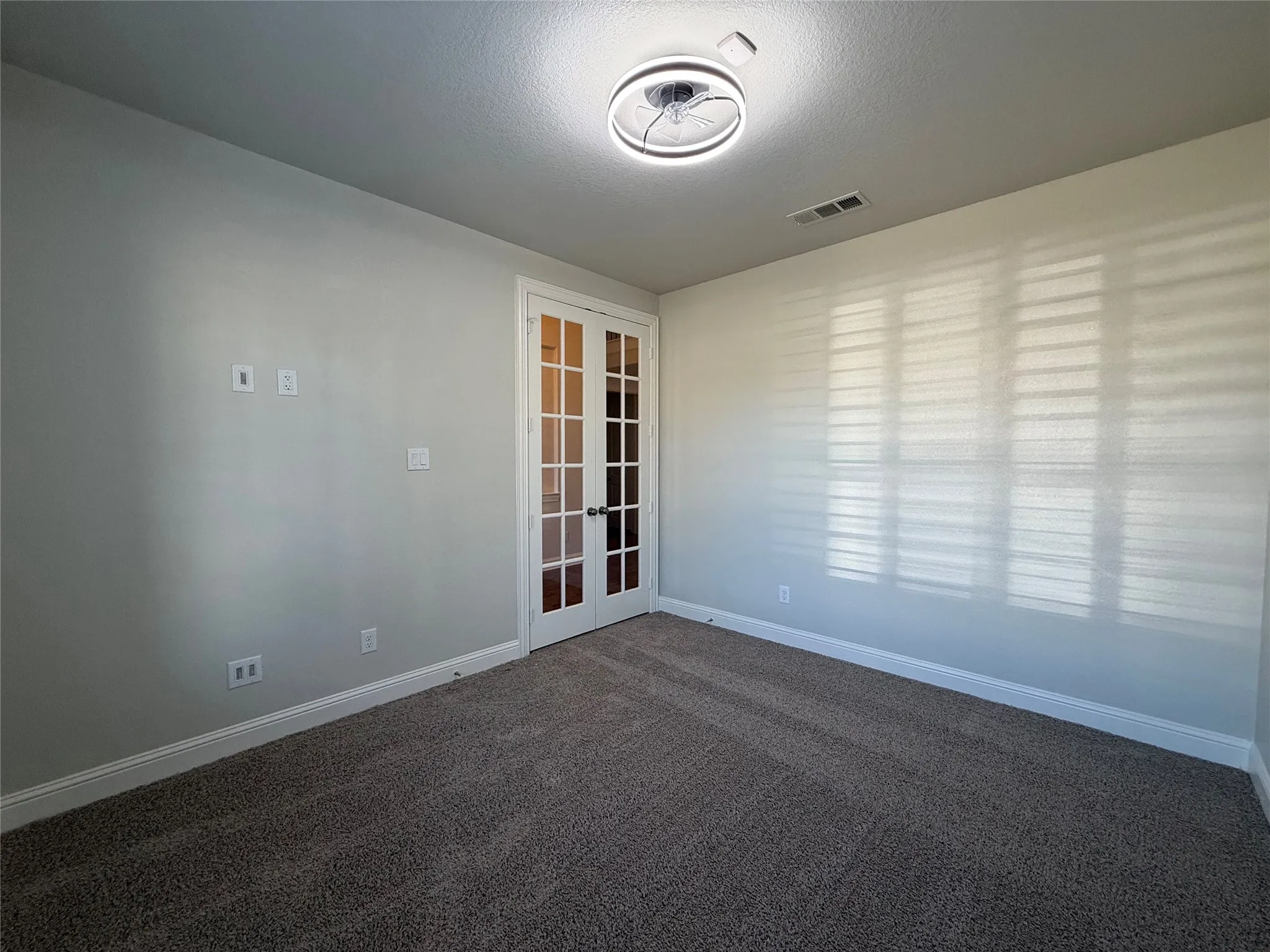 Single Family Residence For Sale in Ellis County , 1505 Hudson Drive, Ennis, Texas 75119, 5 Bedroom, 5 Bathroom, 3 Garage spaces, 4,252 Sqft, built in 2018, mls#21407567, Real Estate Agent in Ennis, Homes For Sale in Ellis county, Homes For Sale in Ennis, Realtor in Ennis Texas, Real Estate Brokerage Independent Realty Texas, Luminita Cordes Realtor