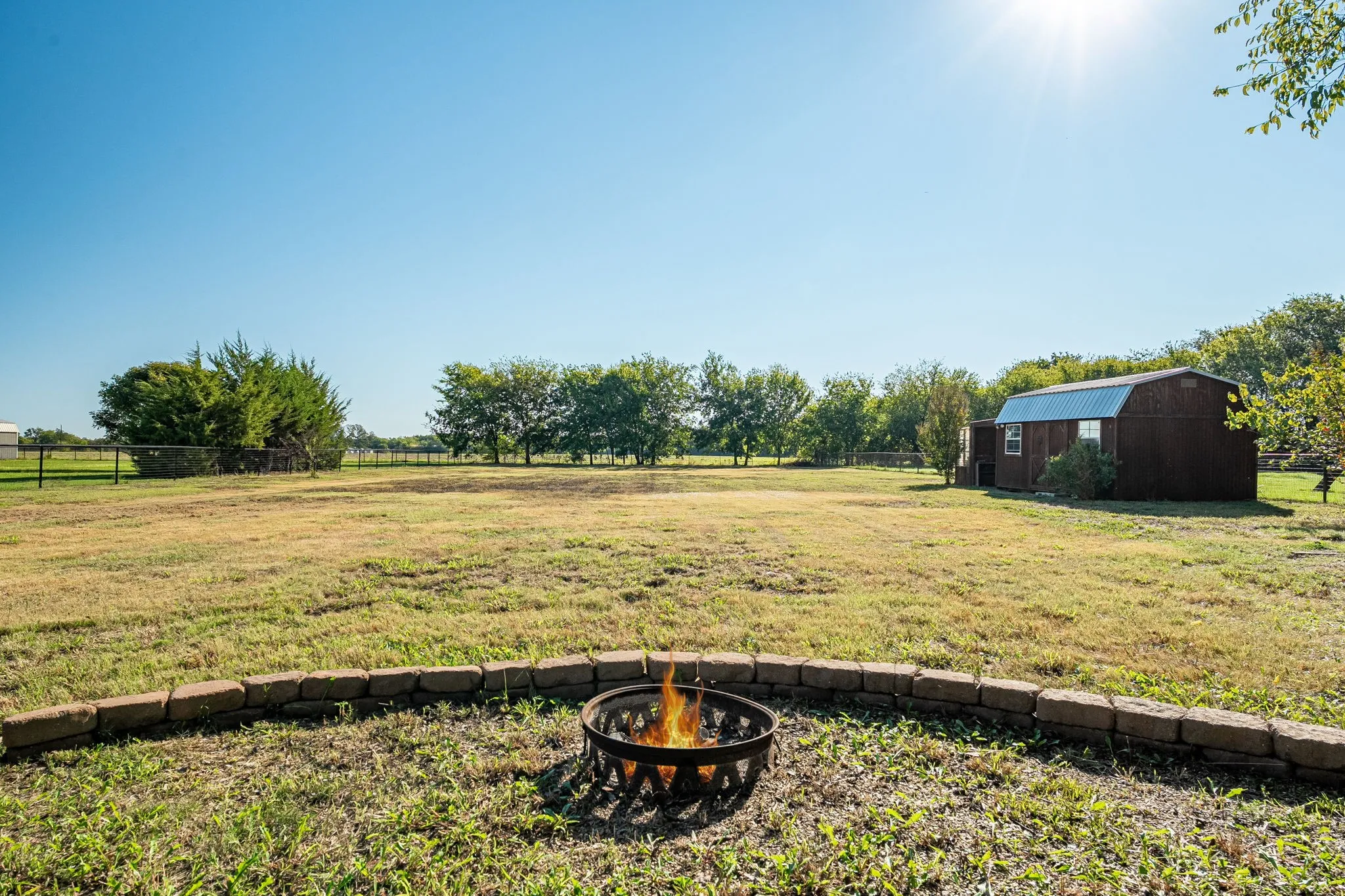 Single Family Residence For Sale in Collin County , 4344 COUNTY ROAD 463, Princeton, Texas 75407, 1 Bedroom, 1 Bathroom, Garage spaces, 864 Sqft, built in 1997, mls#21407228, Real Estate Agent in Princeton, Homes For Sale in Collin county, Homes For Sale in Princeton, Realtor in Princeton Texas, Real Estate Brokerage Independent Realty Texas, Luminita Cordes Realtor
