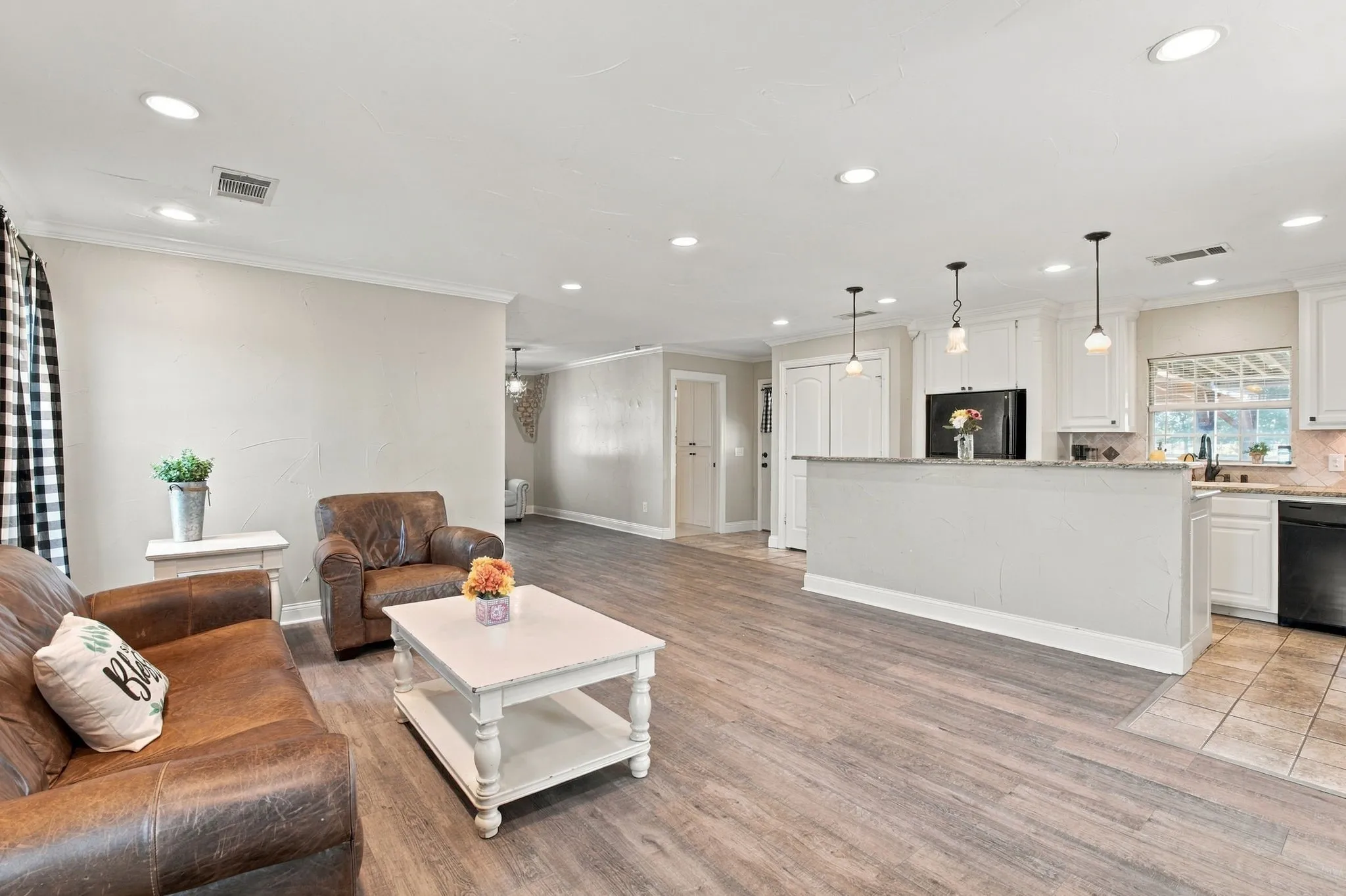 Single Family Residence For Sale in Collin County , 4344 COUNTY ROAD 463, Princeton, Texas 75407, 1 Bedroom, 1 Bathroom, Garage spaces, 864 Sqft, built in 1997, mls#21407228, Real Estate Agent in Princeton, Homes For Sale in Collin county, Homes For Sale in Princeton, Realtor in Princeton Texas, Real Estate Brokerage Independent Realty Texas, Luminita Cordes Realtor