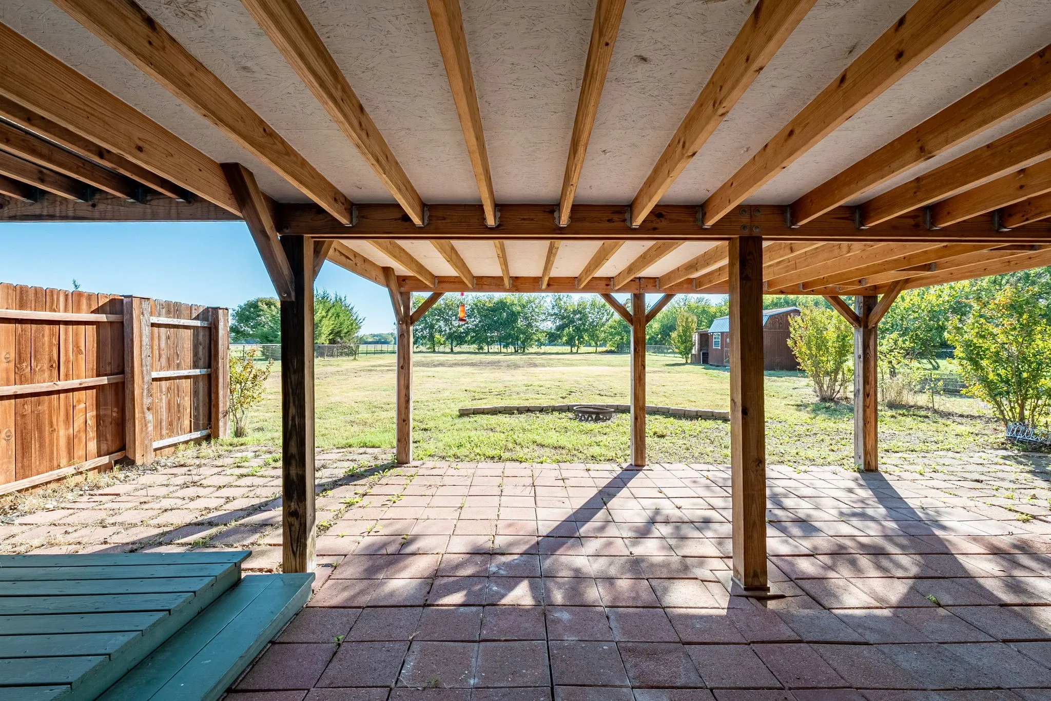 Single Family Residence For Sale in Collin County , 4344 COUNTY ROAD 463, Princeton, Texas 75407, 1 Bedroom, 1 Bathroom, Garage spaces, 864 Sqft, built in 1997, mls#21407228, Real Estate Agent in Princeton, Homes For Sale in Collin county, Homes For Sale in Princeton, Realtor in Princeton Texas, Real Estate Brokerage Independent Realty Texas, Luminita Cordes Realtor