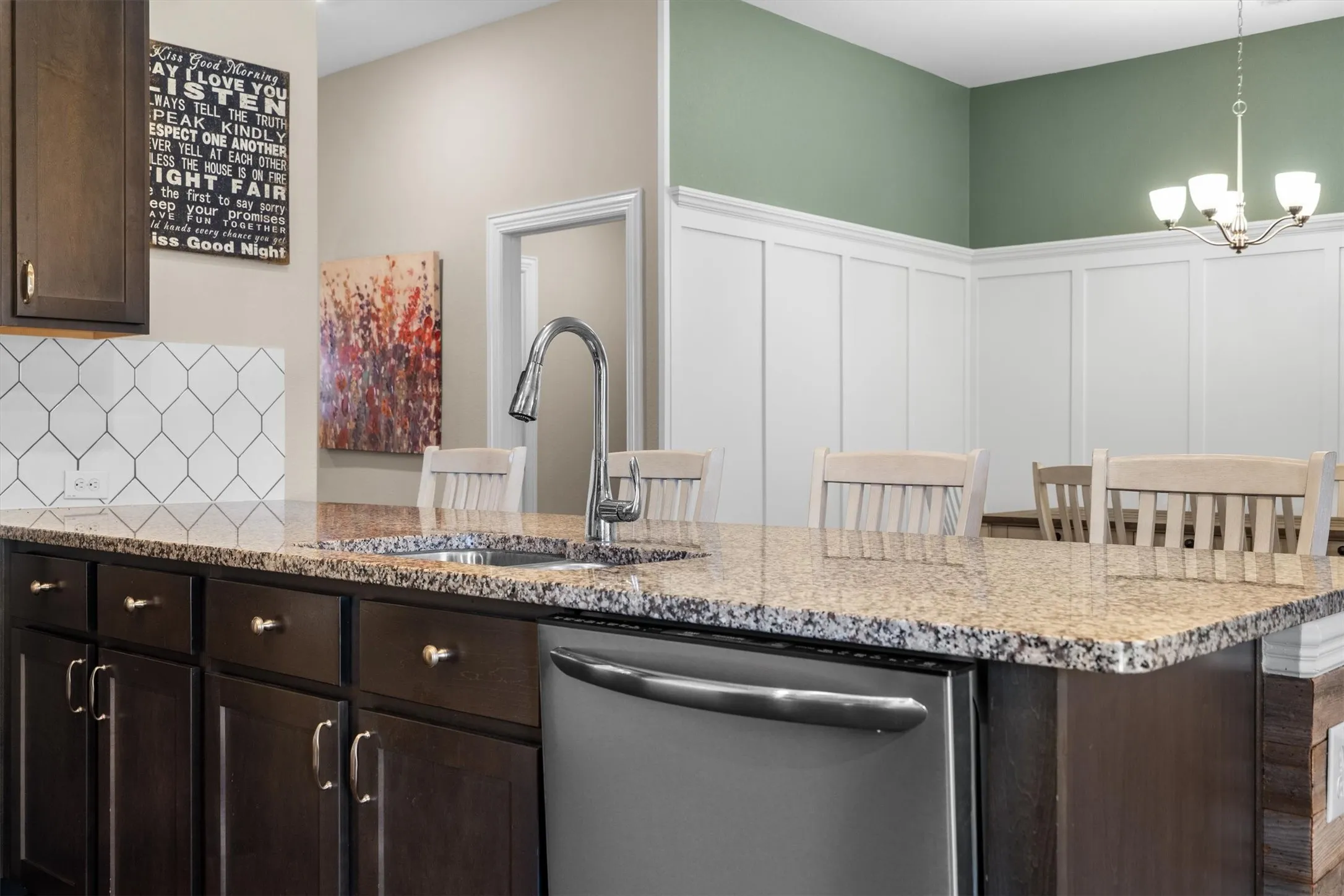 Single Family Residence For Sale in Denton County , 11416 Blaze Street, Aubrey, Texas 76227, 3 Bedroom, 2 Bathroom, 2 Garage spaces, 1,793 Sqft, built in 2019, mls#21408145, Real Estate Agent in Aubrey, Homes For Sale in Denton county, Homes For Sale in Aubrey, Realtor in Aubrey Texas, Real Estate Brokerage Independent Realty Texas, Luminita Cordes Realtor