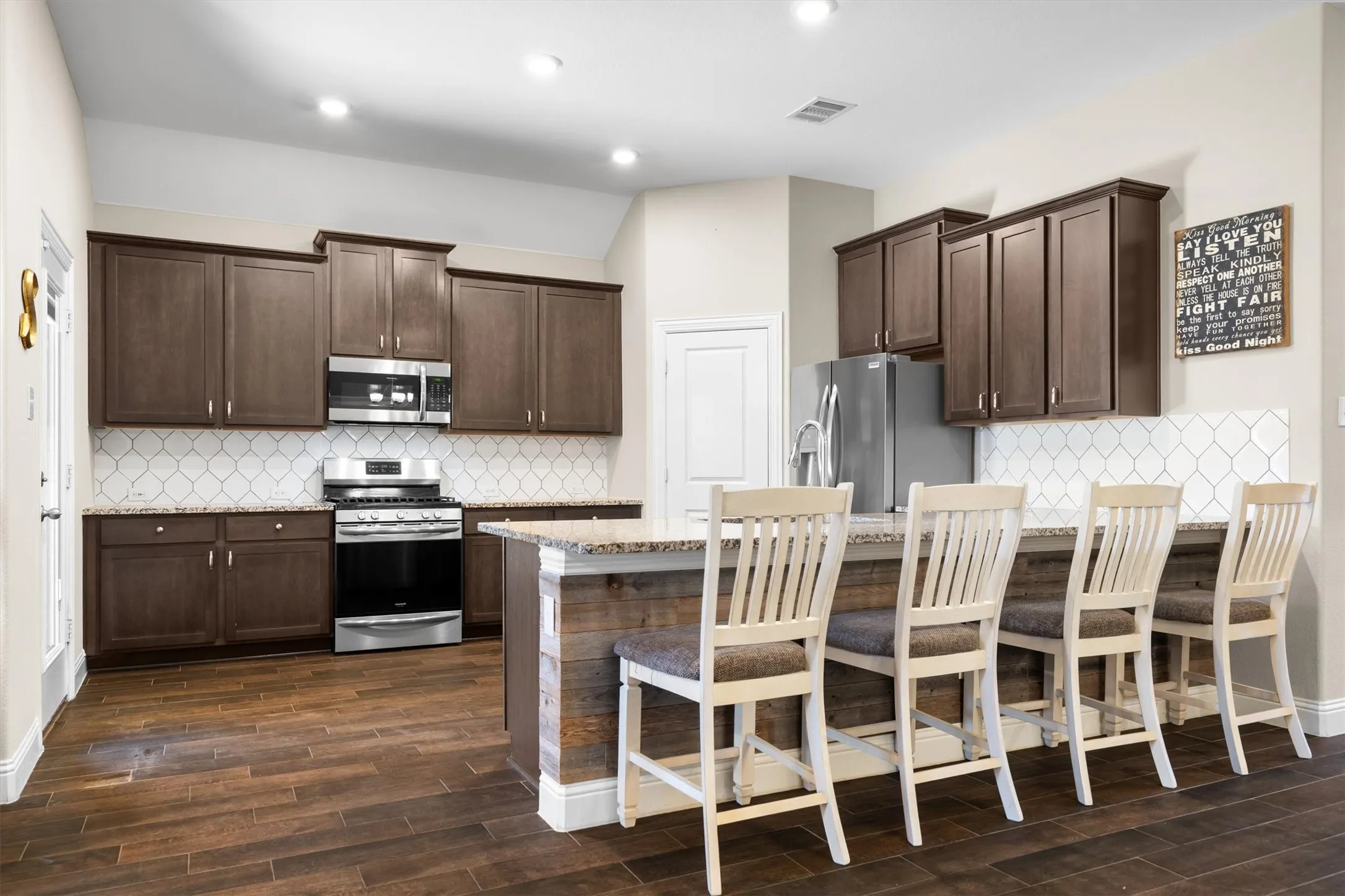 Single Family Residence For Sale in Denton County , 11416 Blaze Street, Aubrey, Texas 76227, 3 Bedroom, 2 Bathroom, 2 Garage spaces, 1,793 Sqft, built in 2019, mls#21408145, Real Estate Agent in Aubrey, Homes For Sale in Denton county, Homes For Sale in Aubrey, Realtor in Aubrey Texas, Real Estate Brokerage Independent Realty Texas, Luminita Cordes Realtor