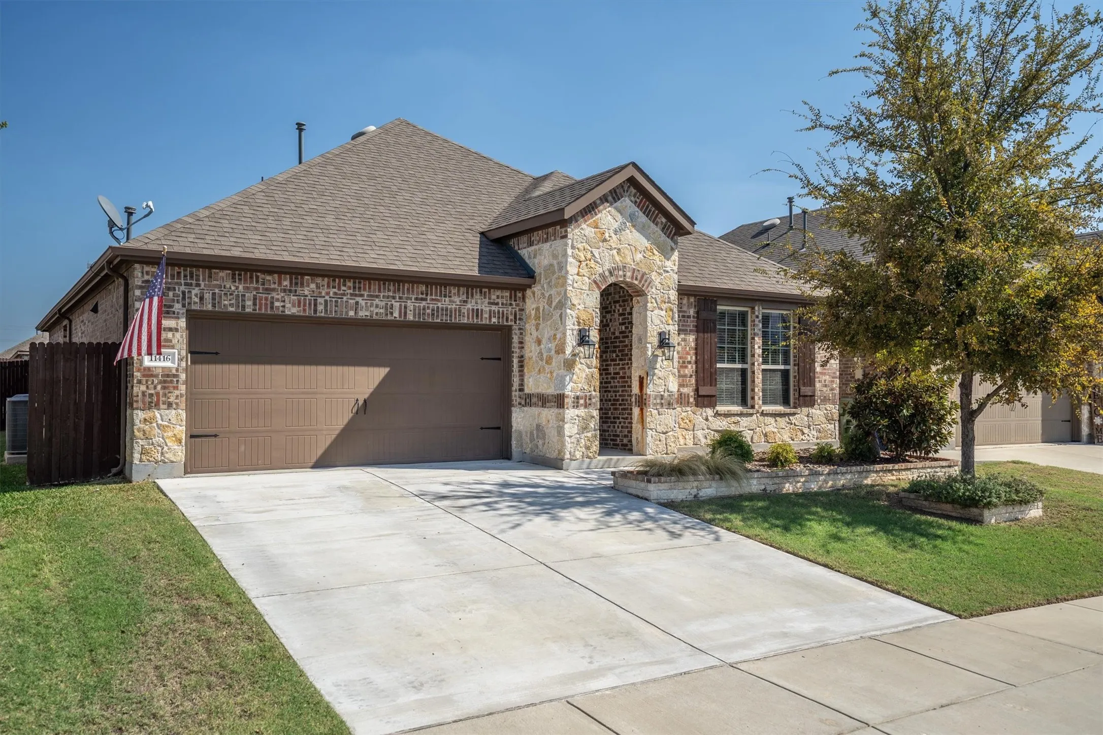 Single Family Residence For Sale in Denton County , 11416 Blaze Street, Aubrey, Texas 76227, 3 Bedroom, 2 Bathroom, 2 Garage spaces, 1,793 Sqft, built in 2019, mls#21408145, Real Estate Agent in Aubrey, Homes For Sale in Denton county, Homes For Sale in Aubrey, Realtor in Aubrey Texas, Real Estate Brokerage Independent Realty Texas, Luminita Cordes Realtor